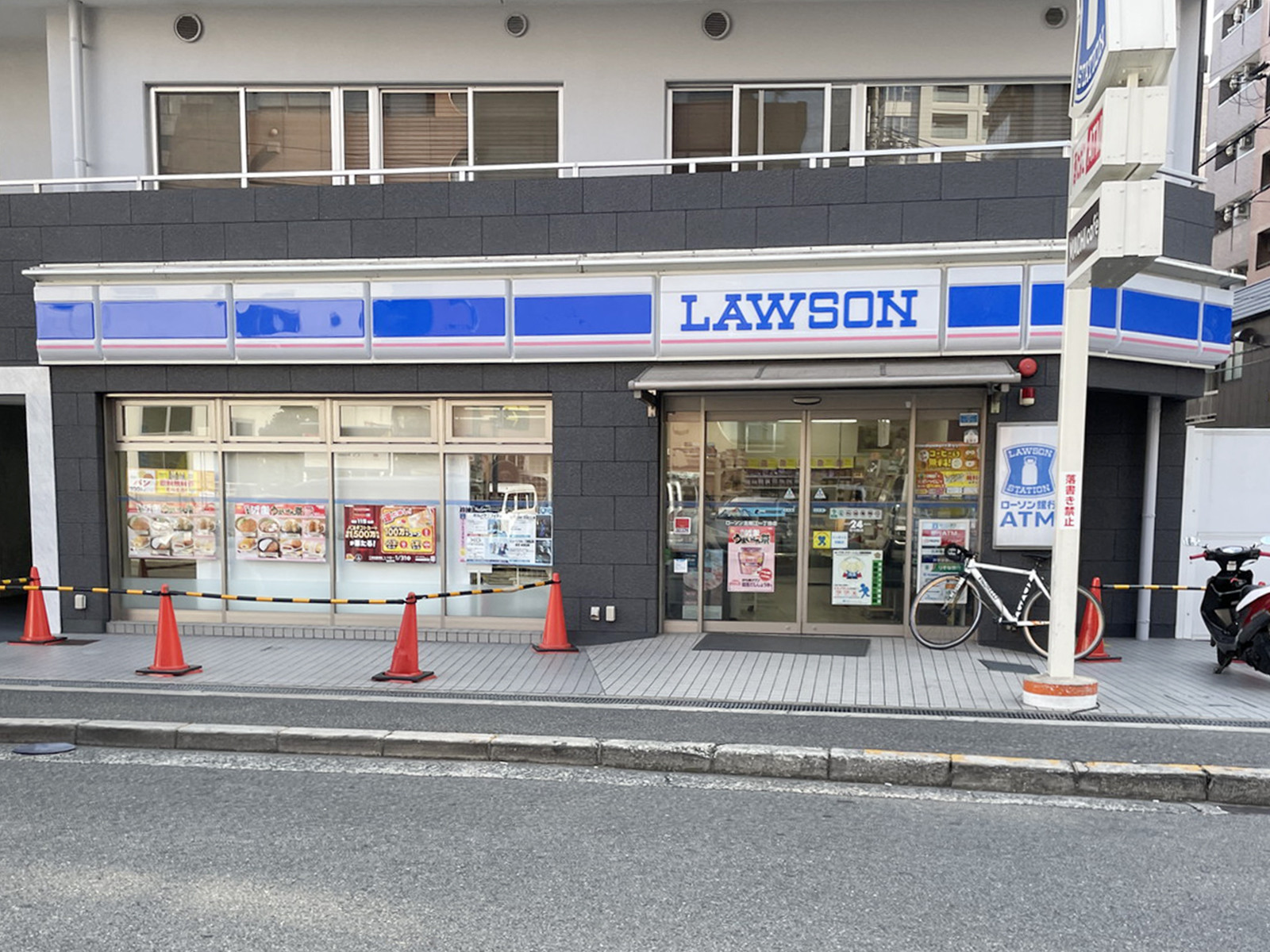 同じ通りにあるローソン 北堀江一丁目店