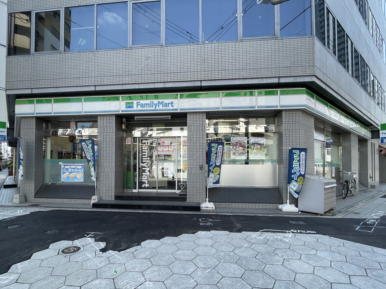 徒歩3分のファミリーマート 内本町店