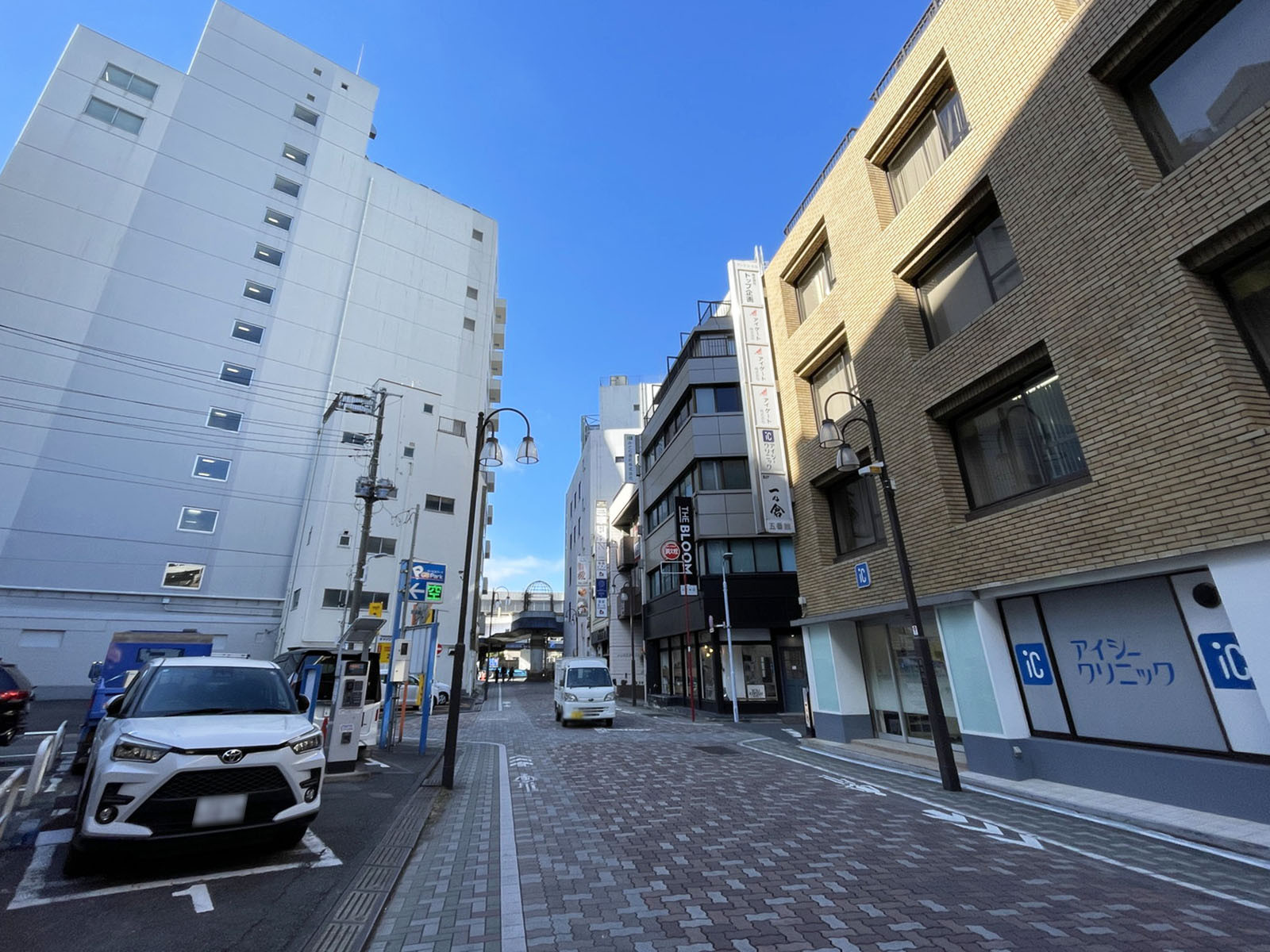 東宝工芸第3ビル前面の通り