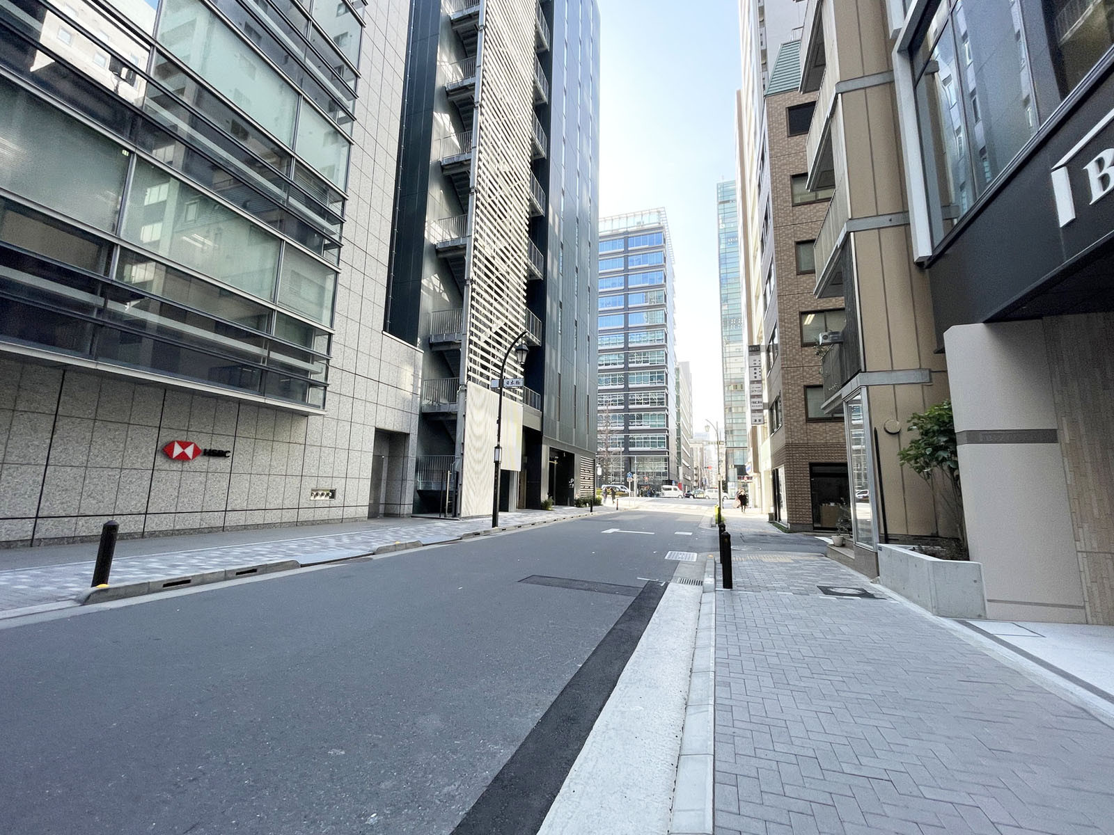 BIZCORE日本橋前面の通り