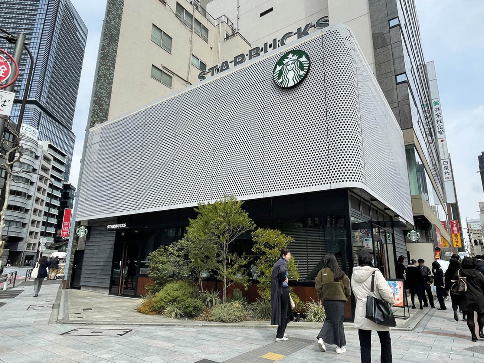 徒歩2分のスターバックス コーヒー 淡路町駅前店