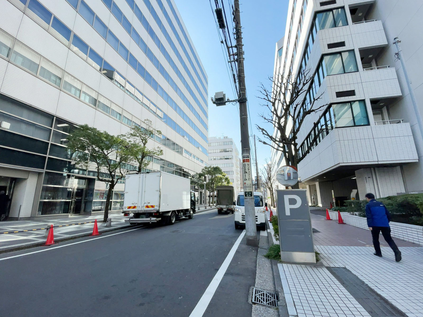 横浜西口Kビル前面の通り