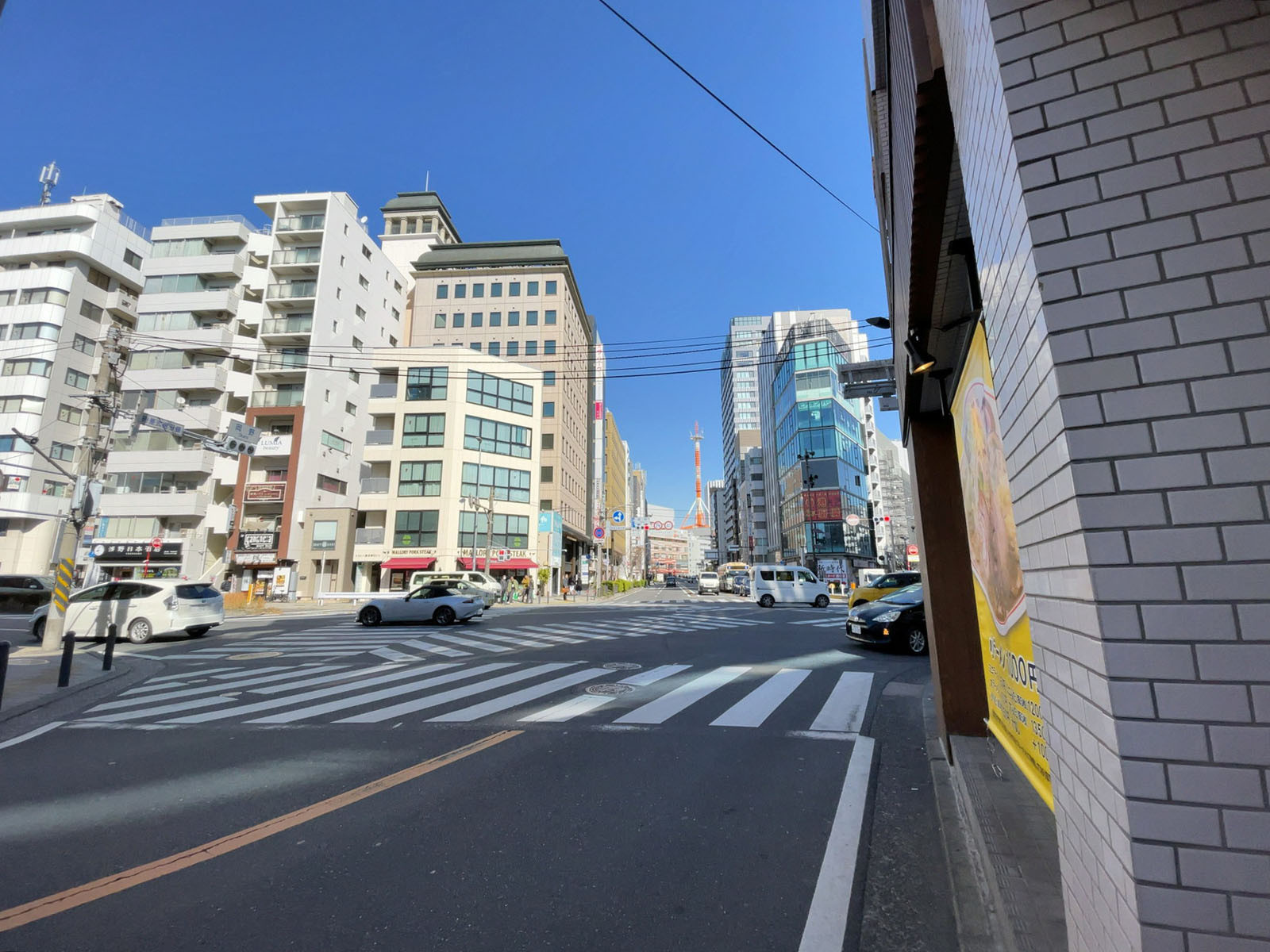 エーアイビル前面の通り