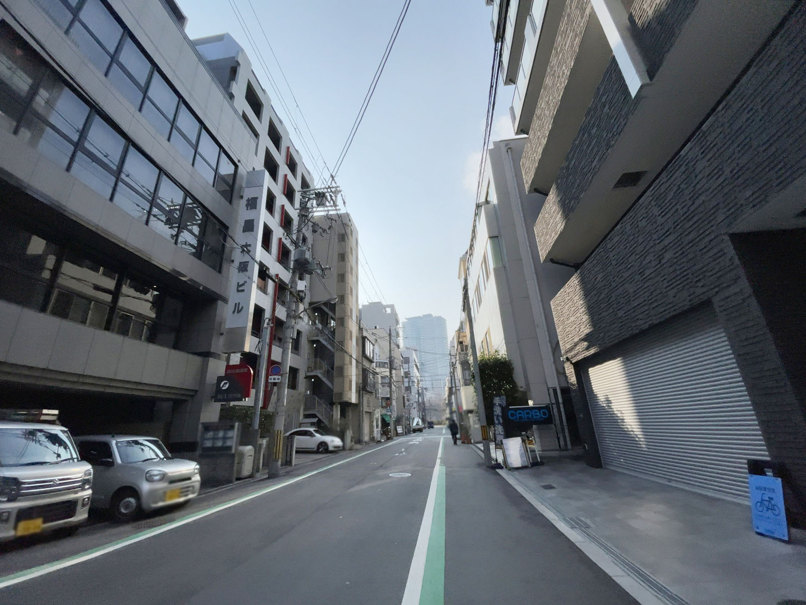 福昌大阪ビル前面の通り