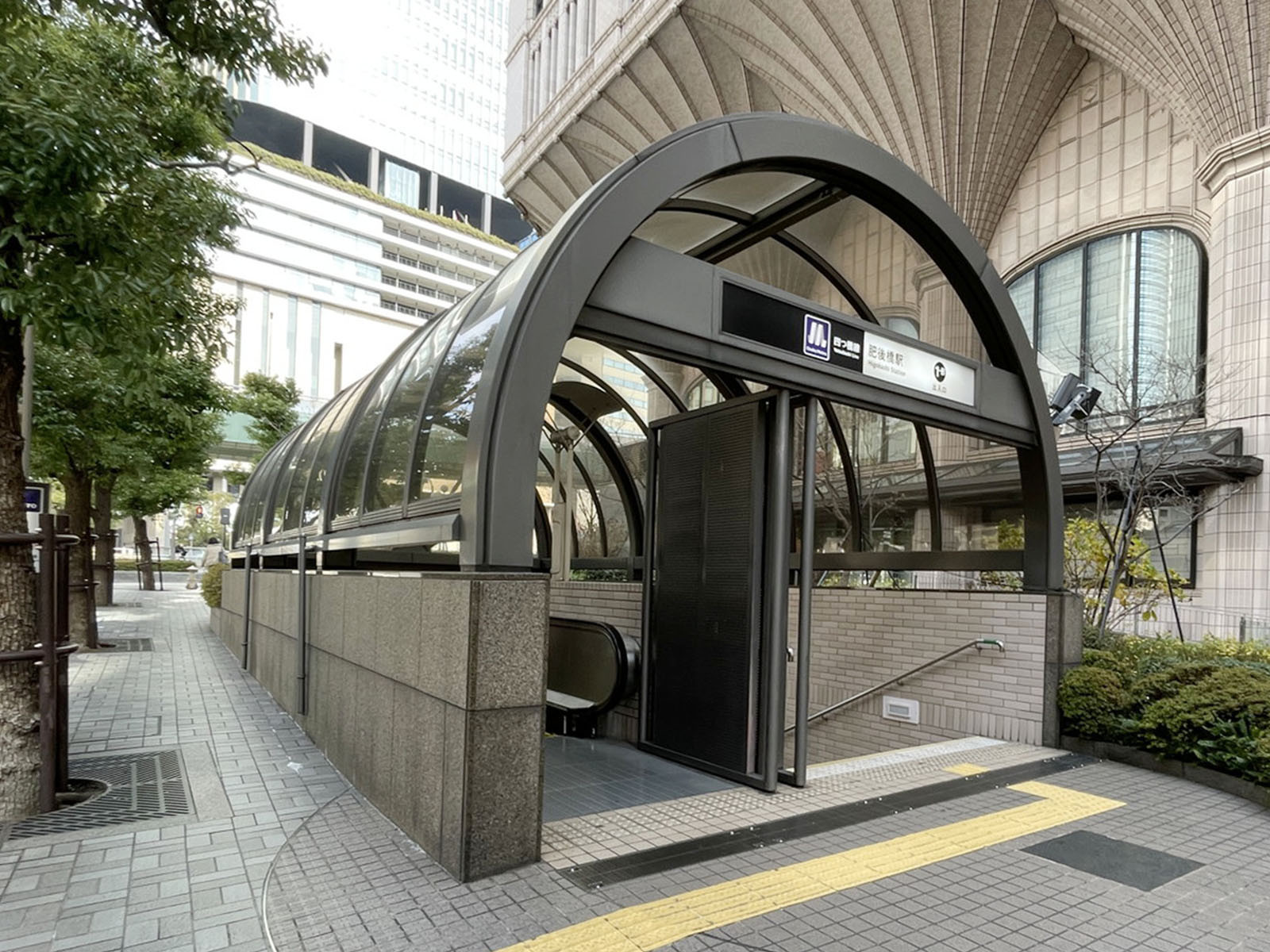 最寄りの「肥後橋駅」