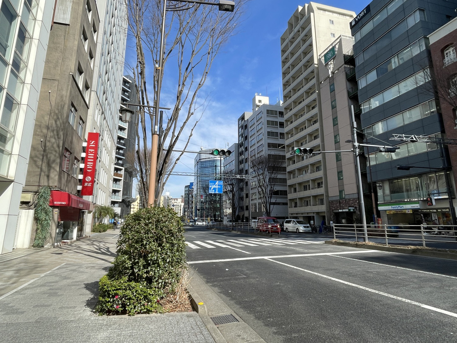 PMO東日本橋前面の清杉通り