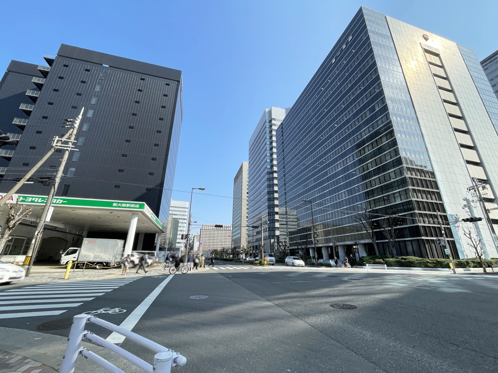SORA新大阪21前面の通り