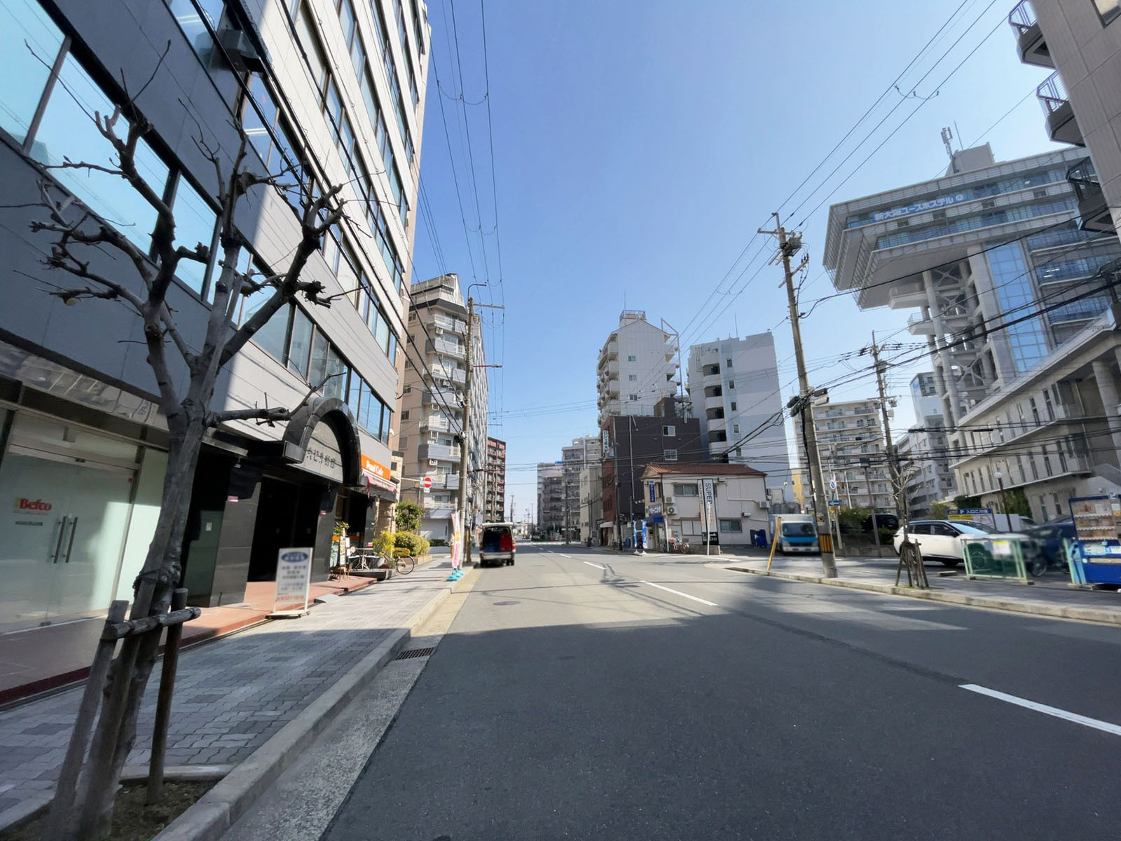 新大阪丸ビル新館前面の通り