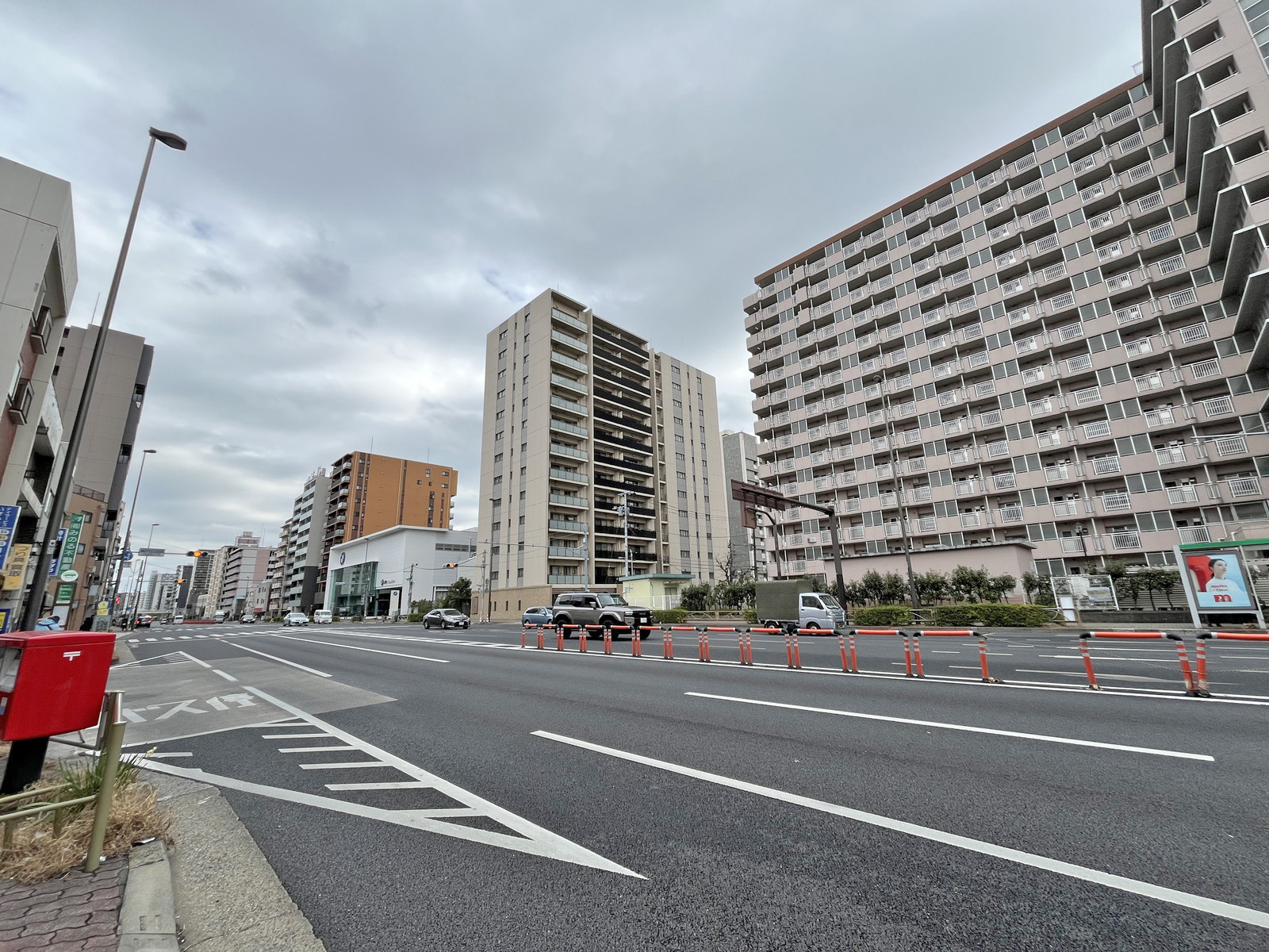 亀戸Sビル前面の京葉道路