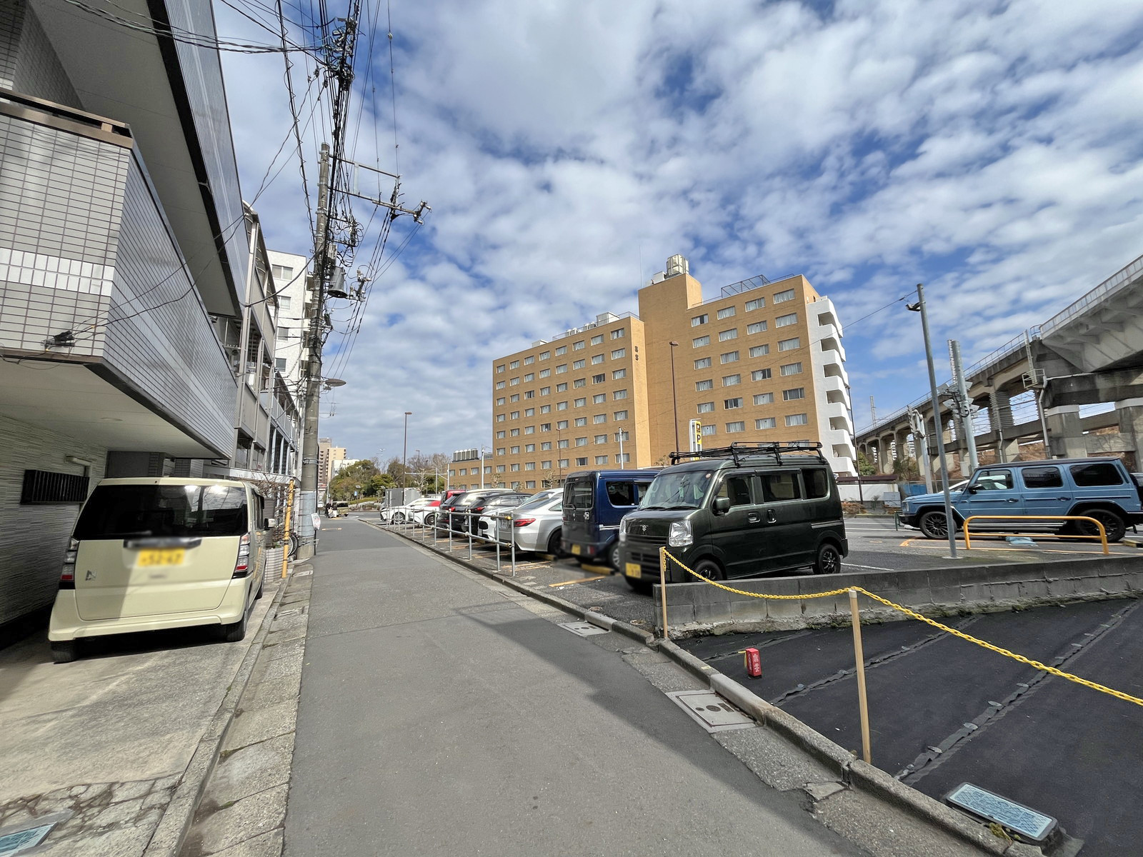 Kビル前面通り