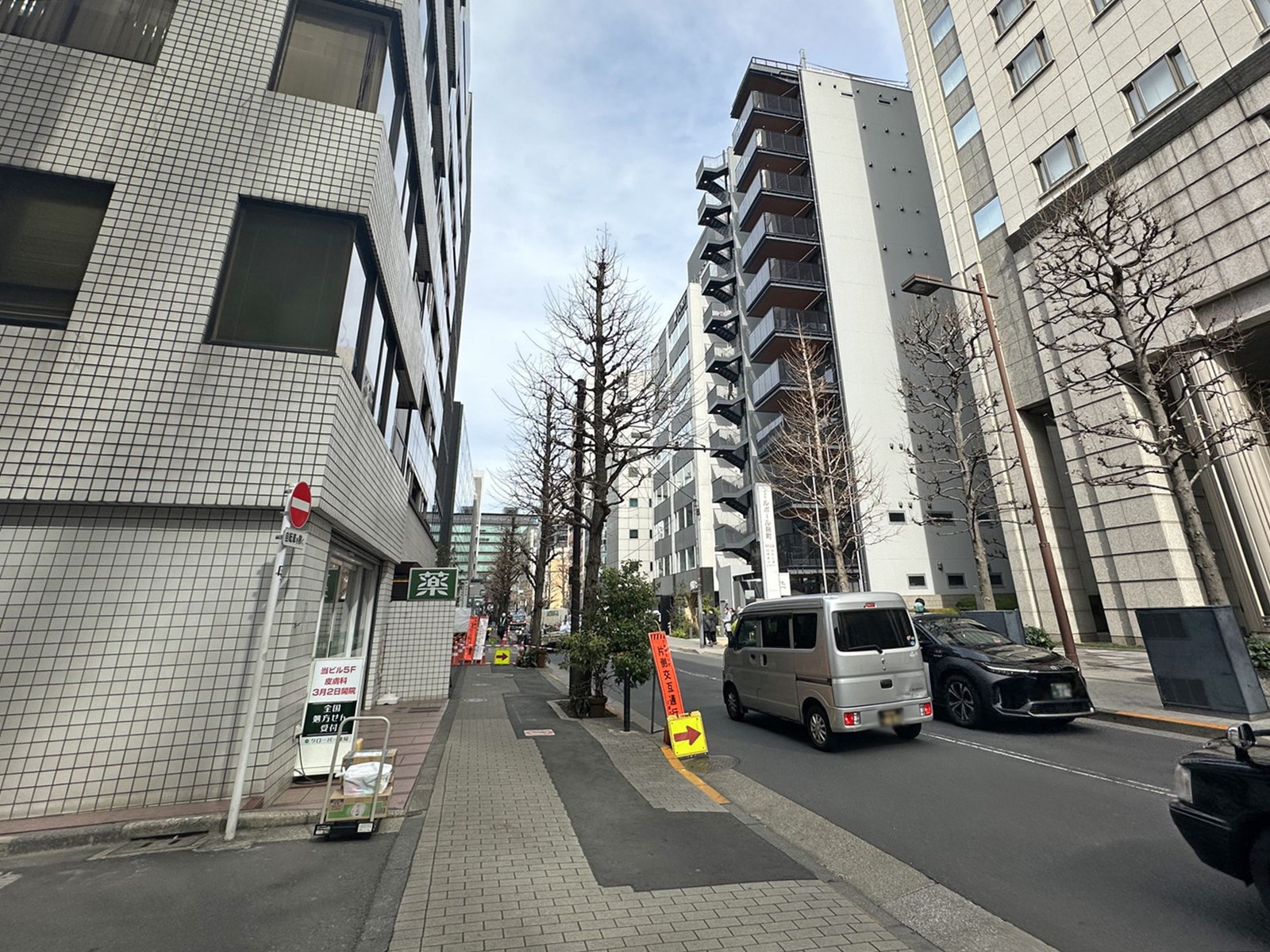 WIND KIOICHO BLDG.前面のプリンス通り