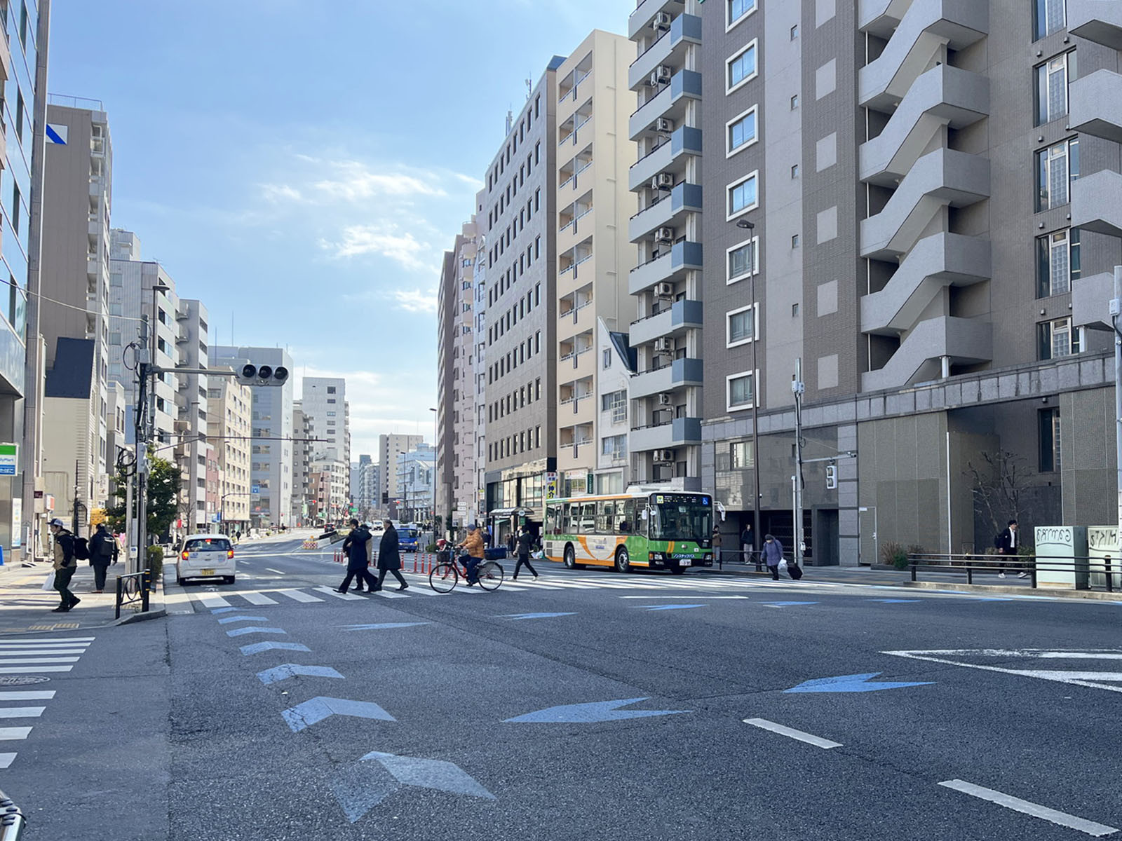 サイドビル茗荷谷前面の春日通り