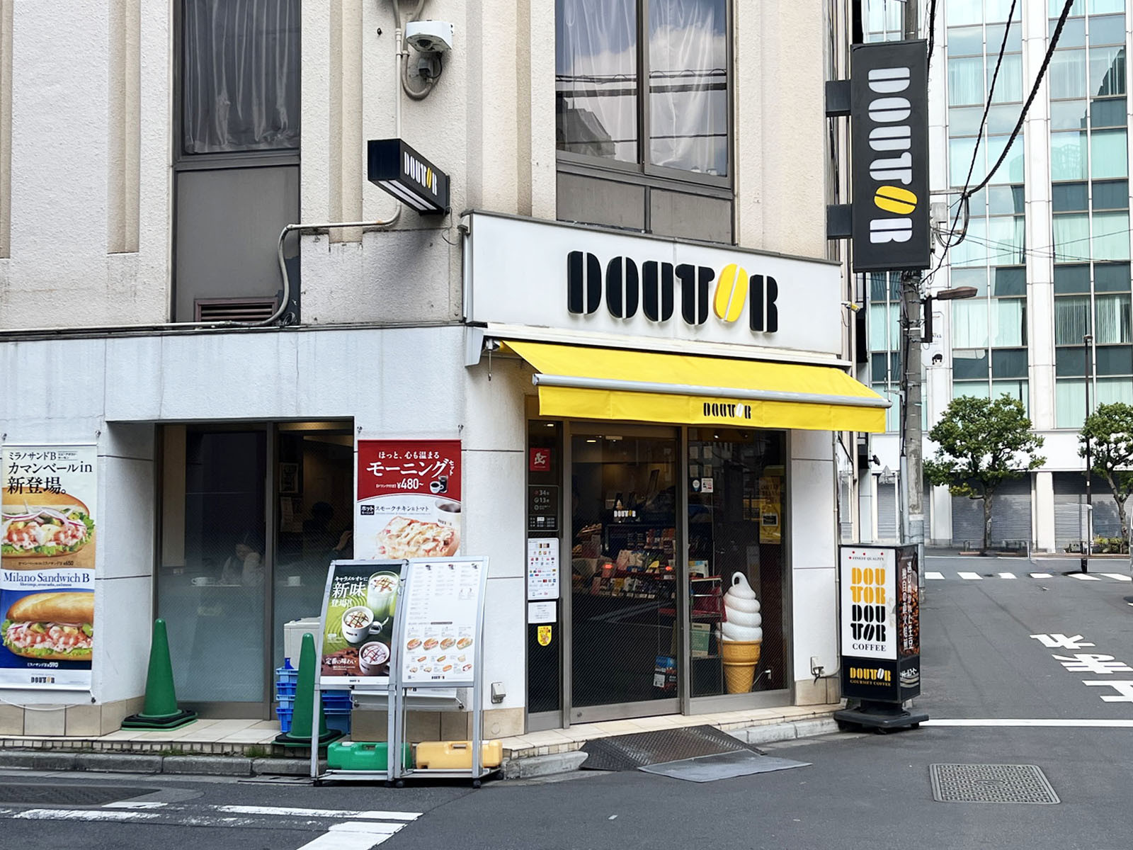 徒歩4分のドトールコーヒーショップ 外神田1丁目店