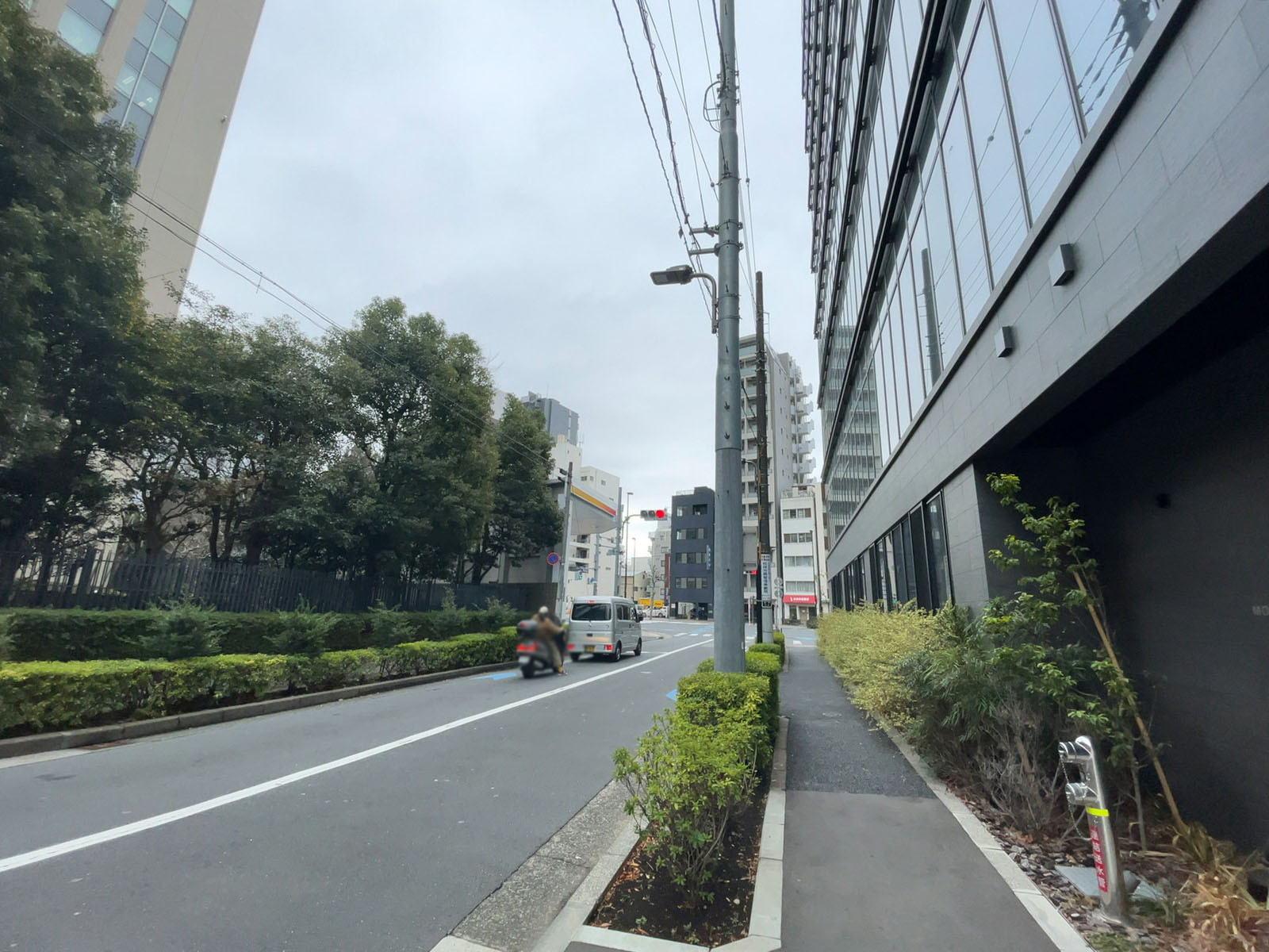 門前仲町トーセイビル前面の通り