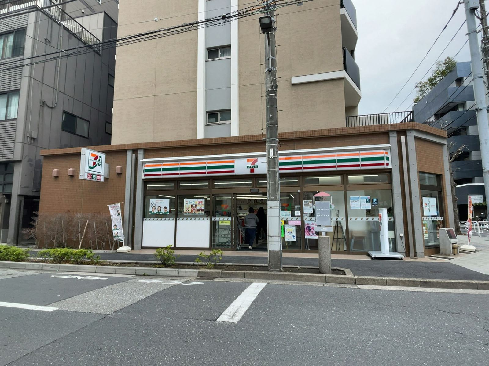 徒歩2分のセブン-イレブン 江東佐賀1丁目店