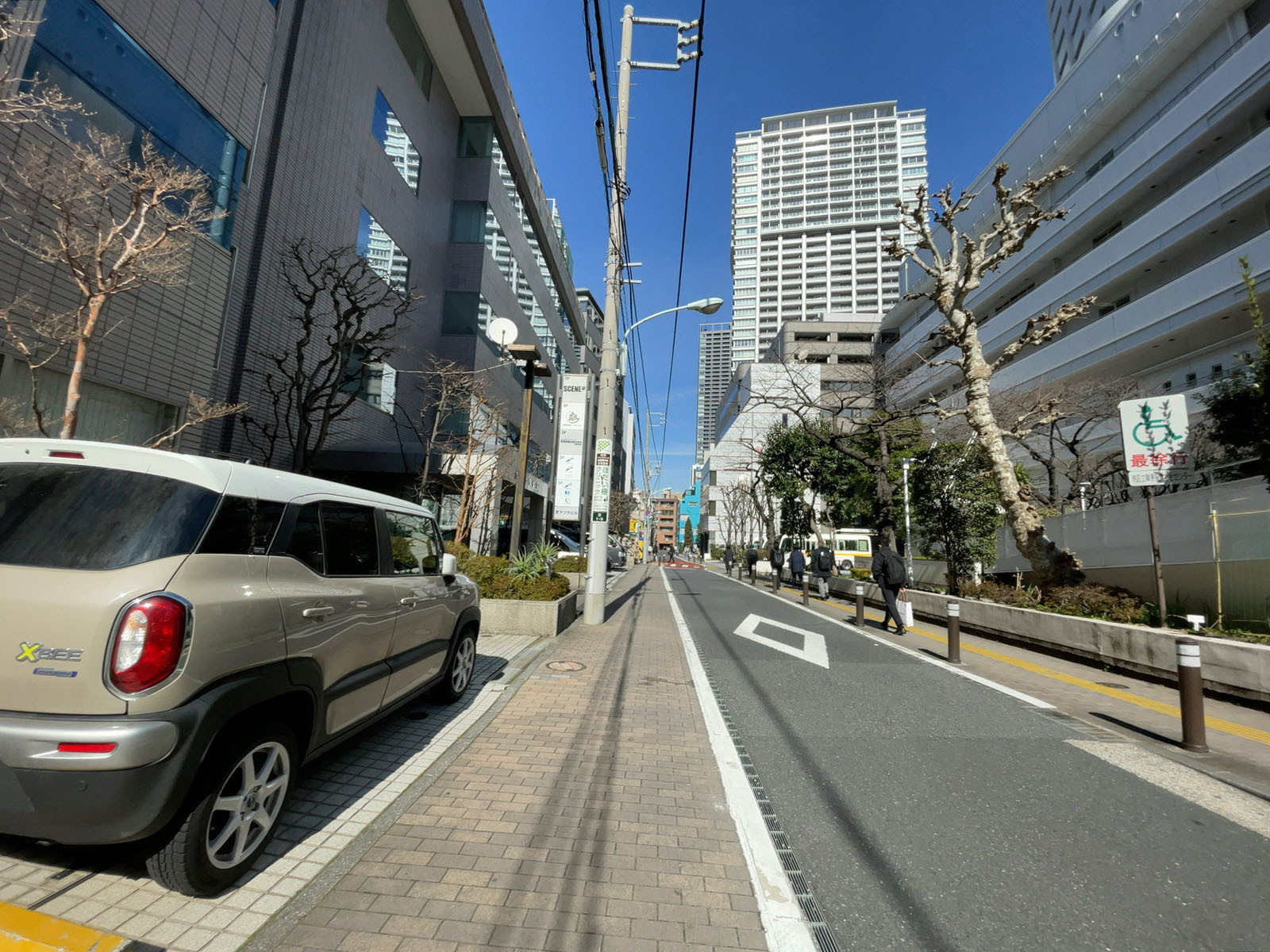 マツラビル前面の通り