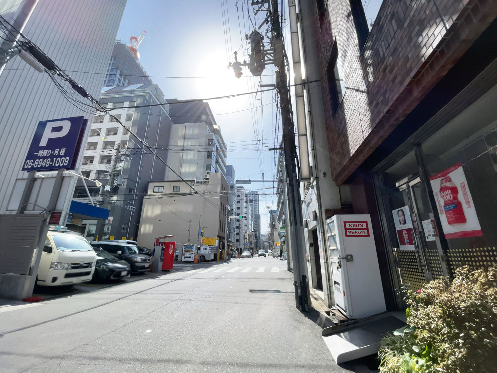 本町東栄ビル前面の通り