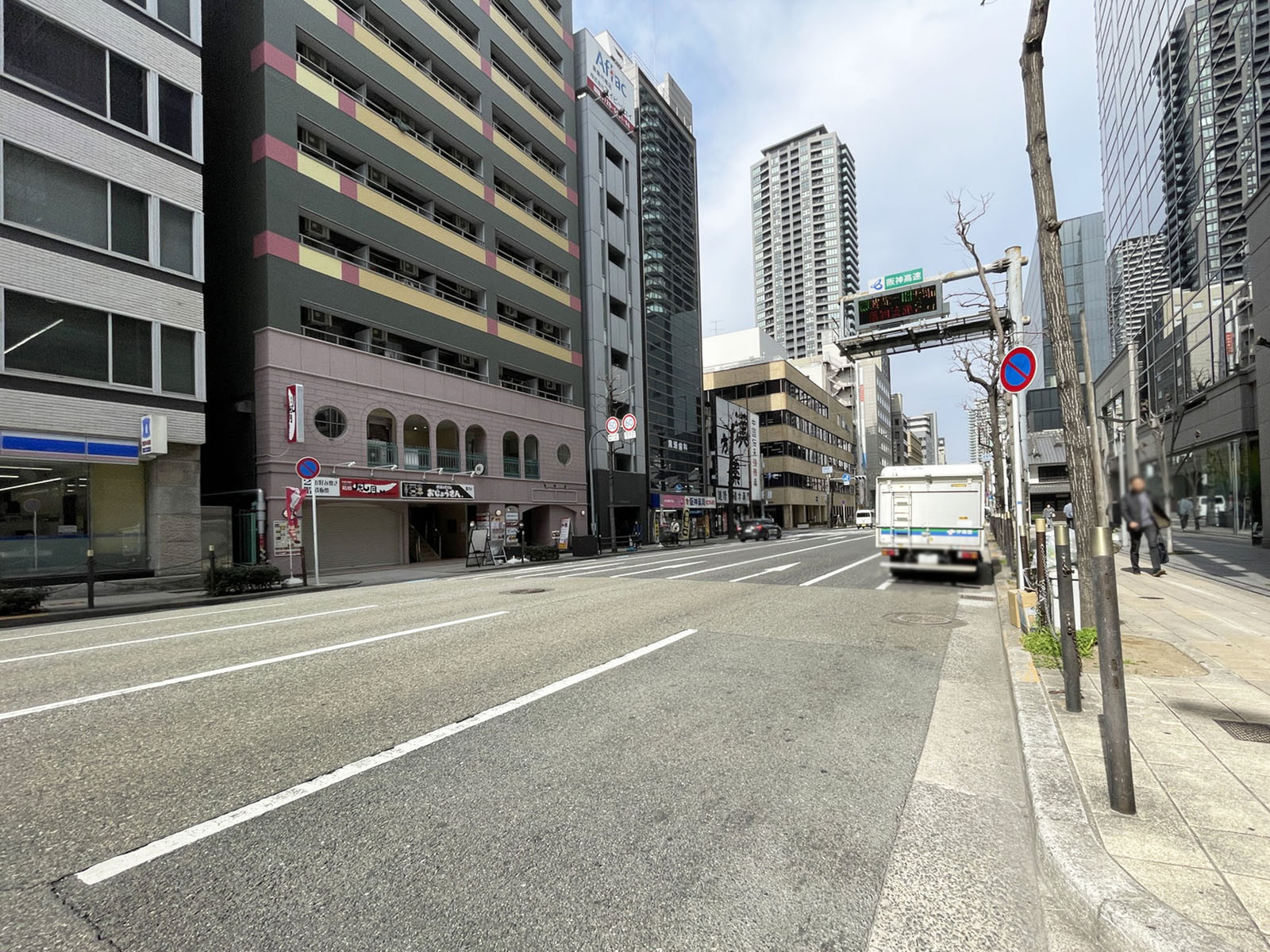 平野町ファースト前面の通り