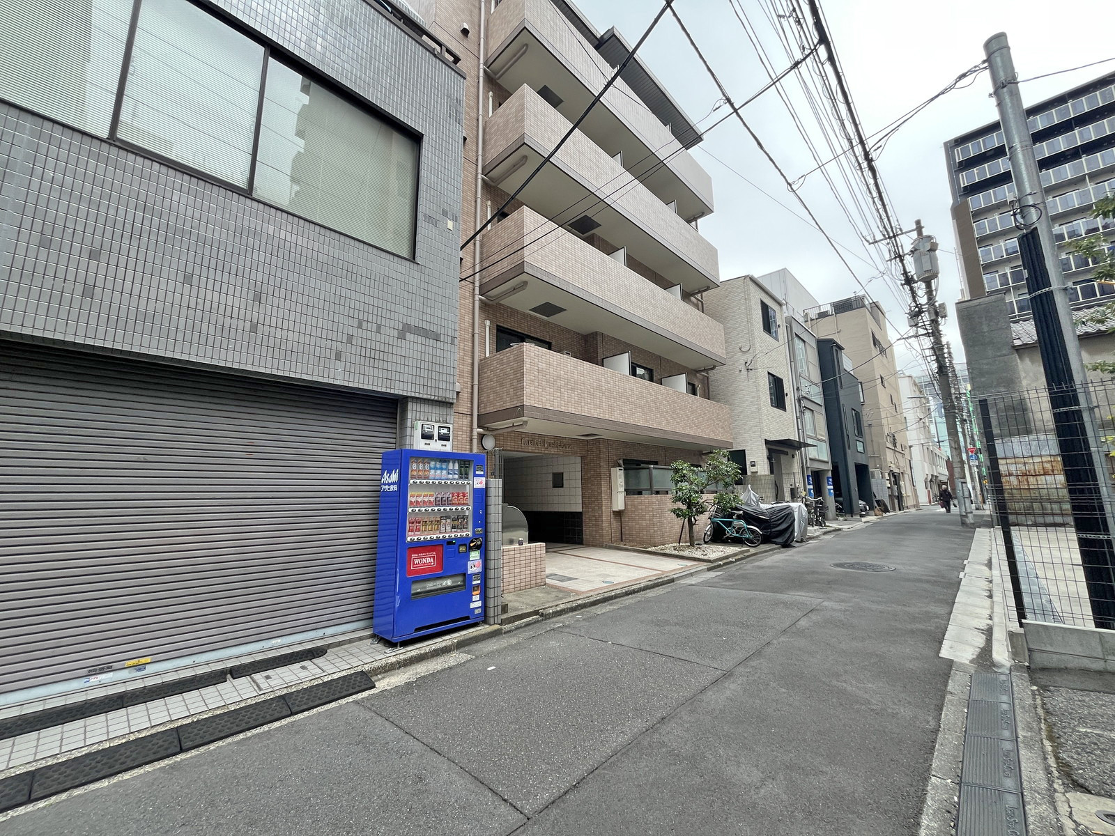 椙村ビル前面通り