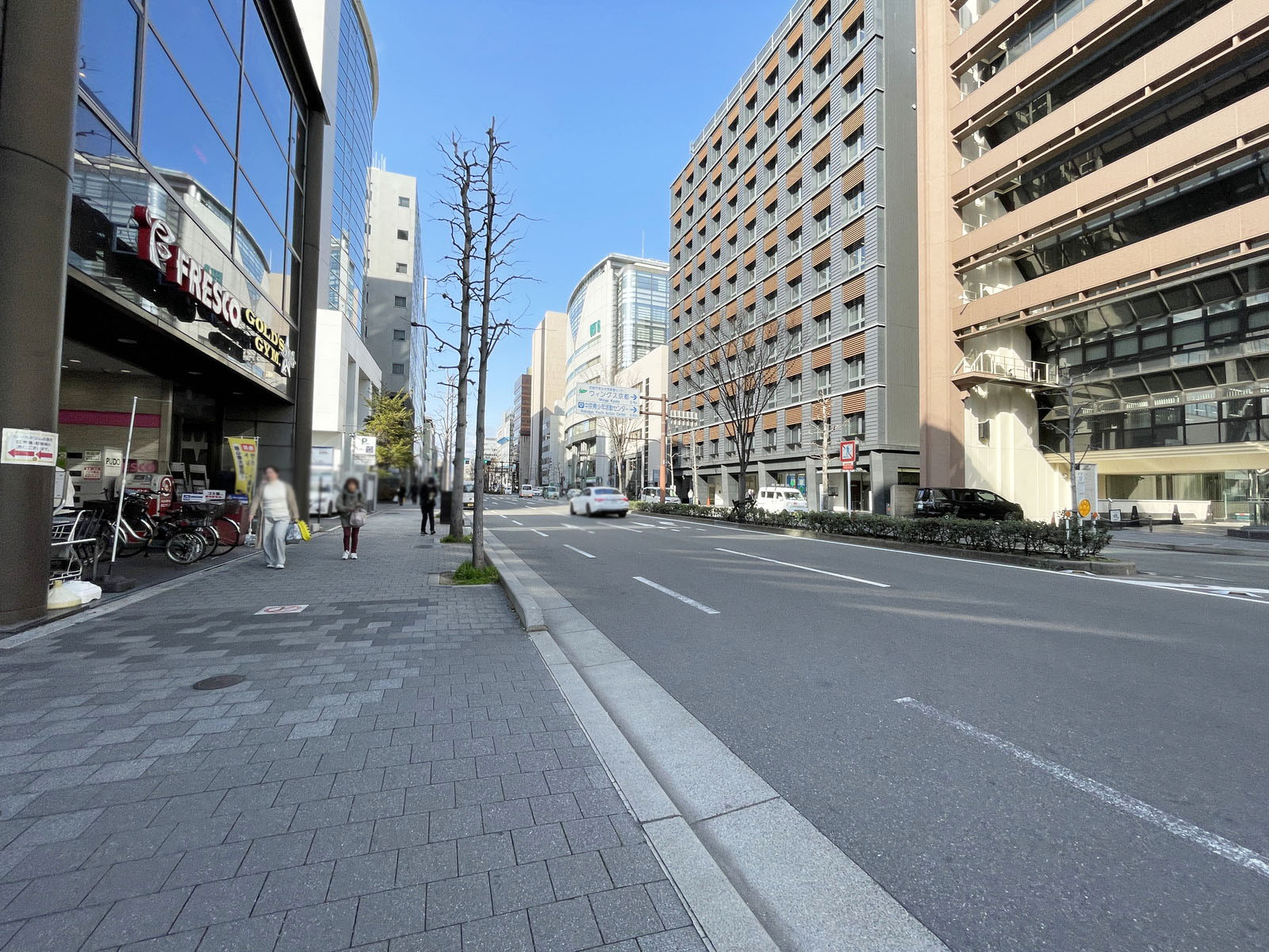 インターワンプレイス烏丸前面の通り