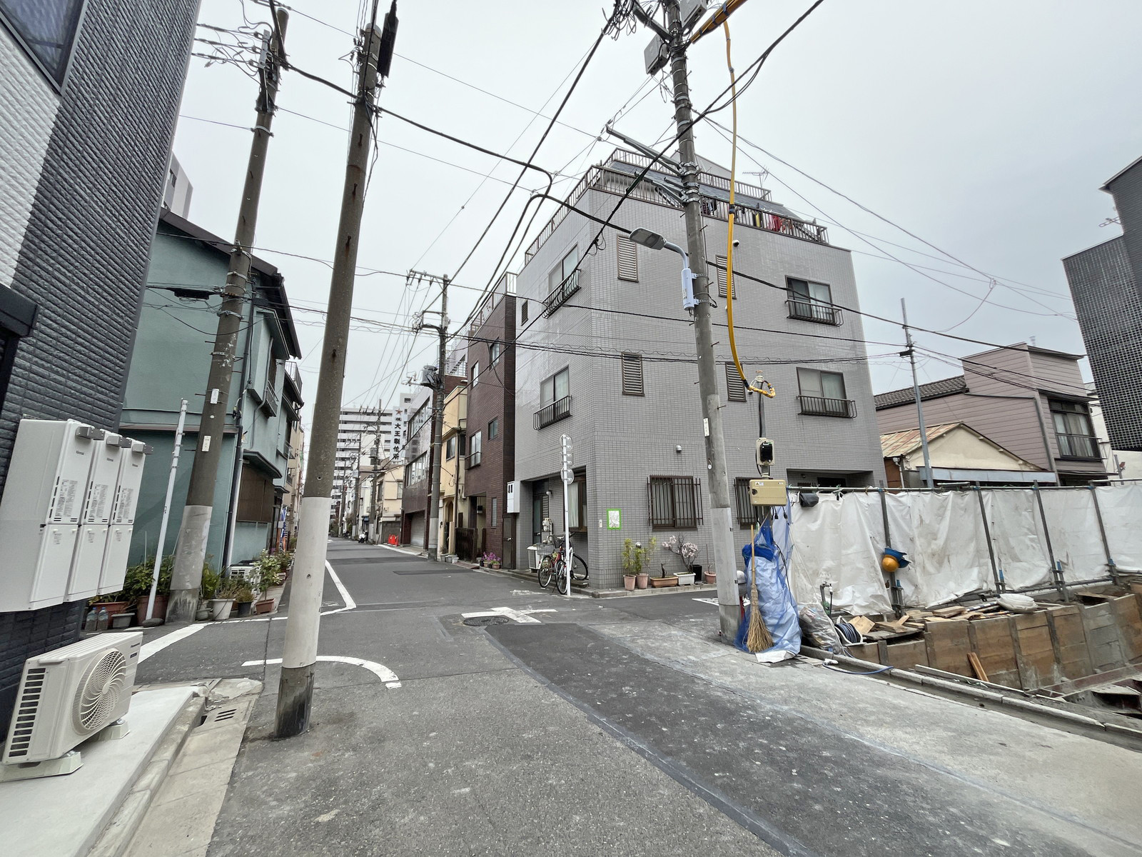 玉井住宅前面通り