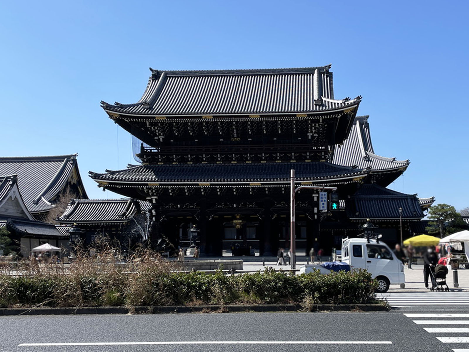 近くの東本願寺