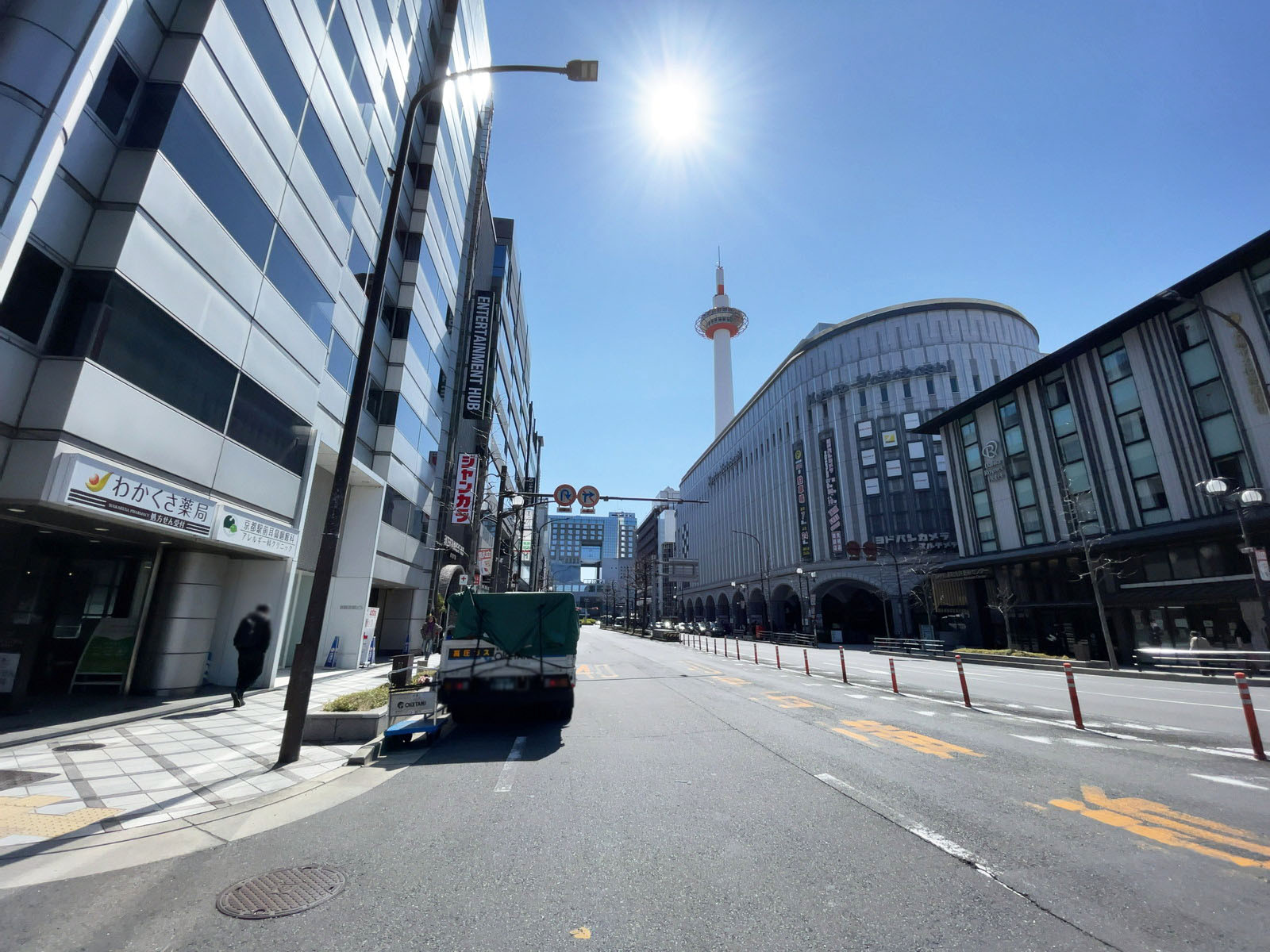 福井ビル前面の通り