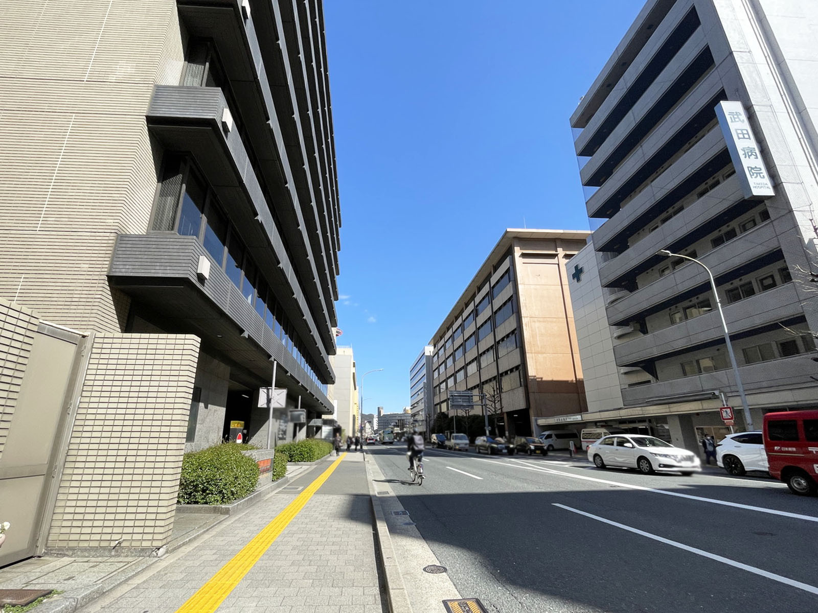 日本生命京都三哲ビル前面の通り