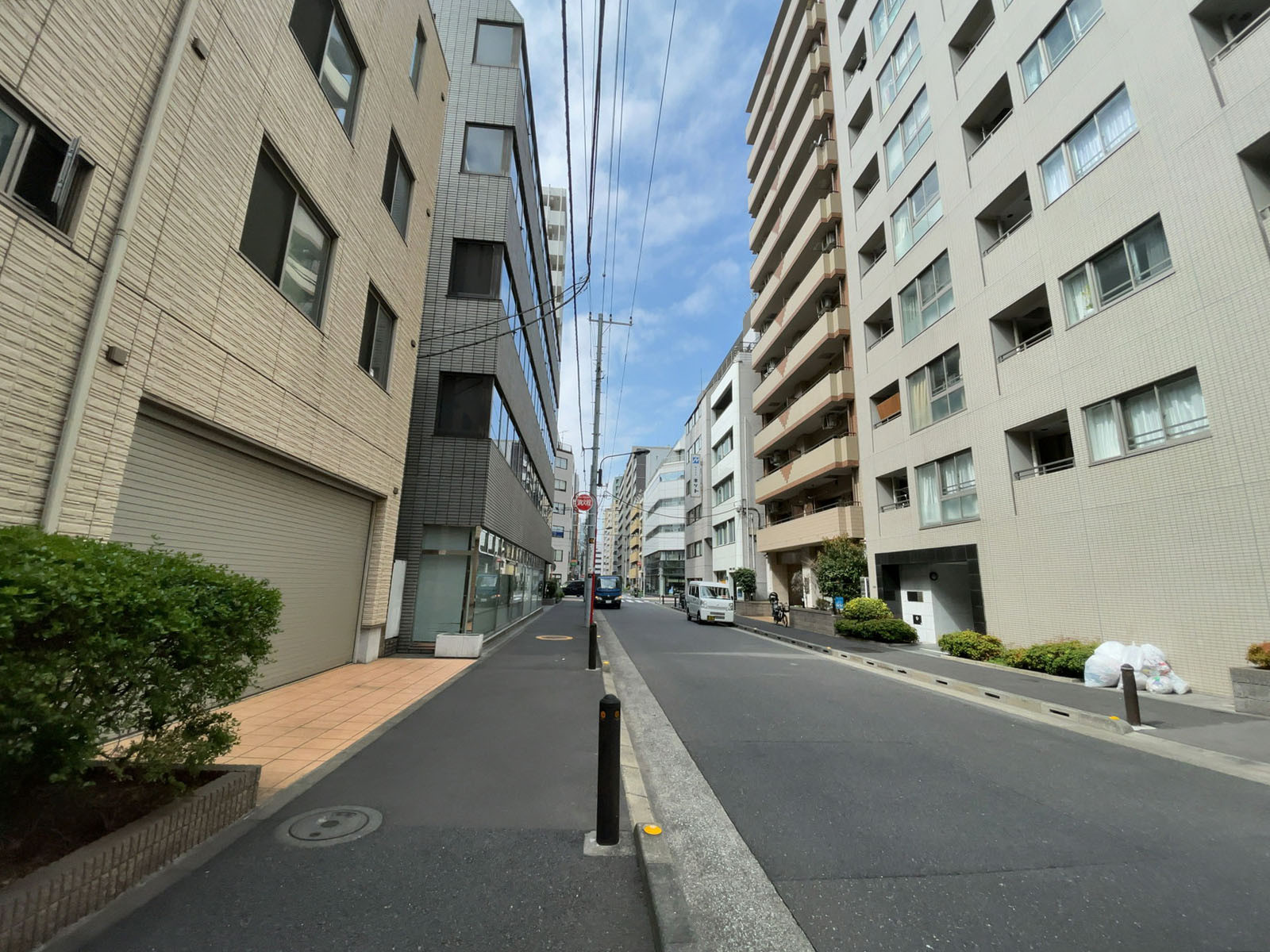 エルパティオみなと前面の通り
