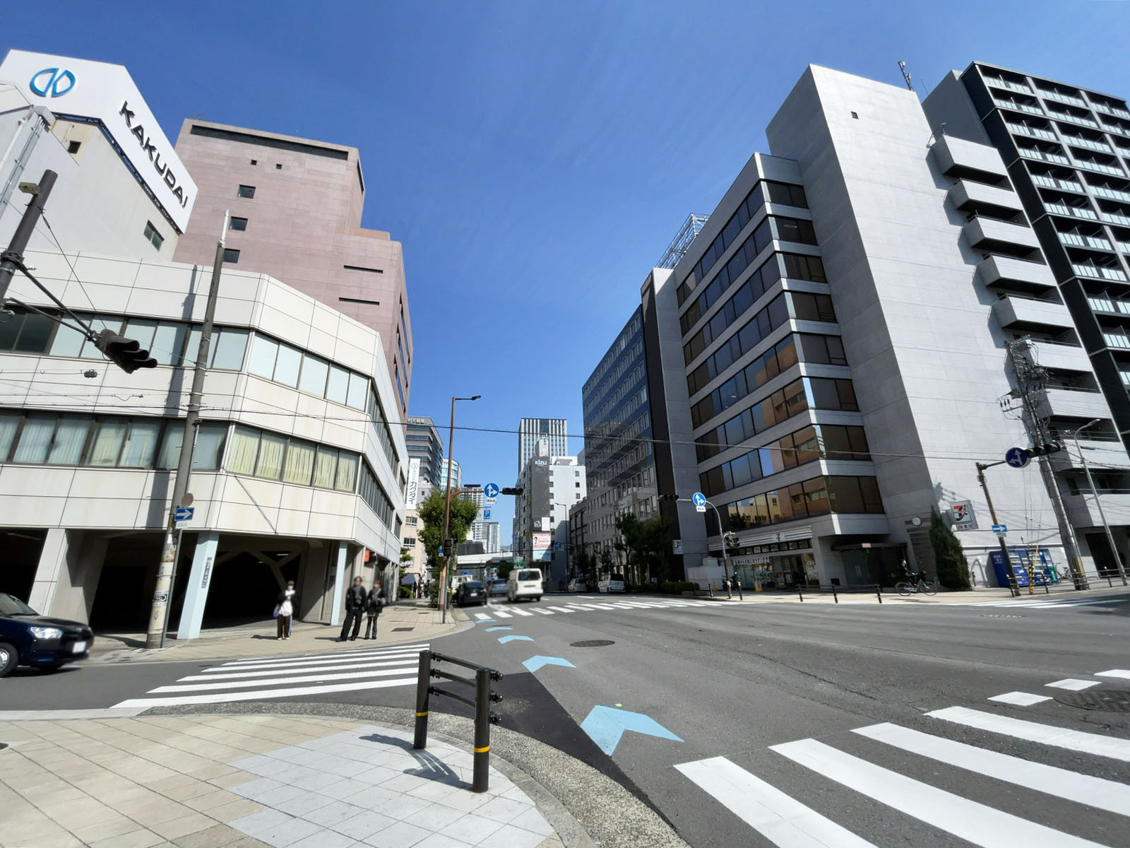 四ツ橋KFビル前面の通り