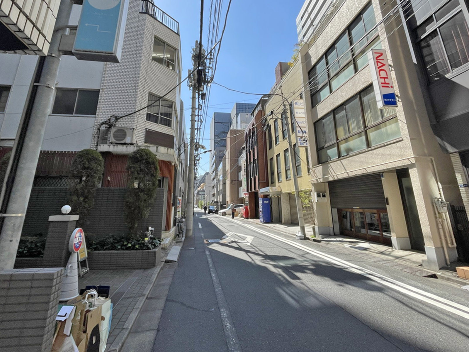 芝大門旭ビル前面の通り