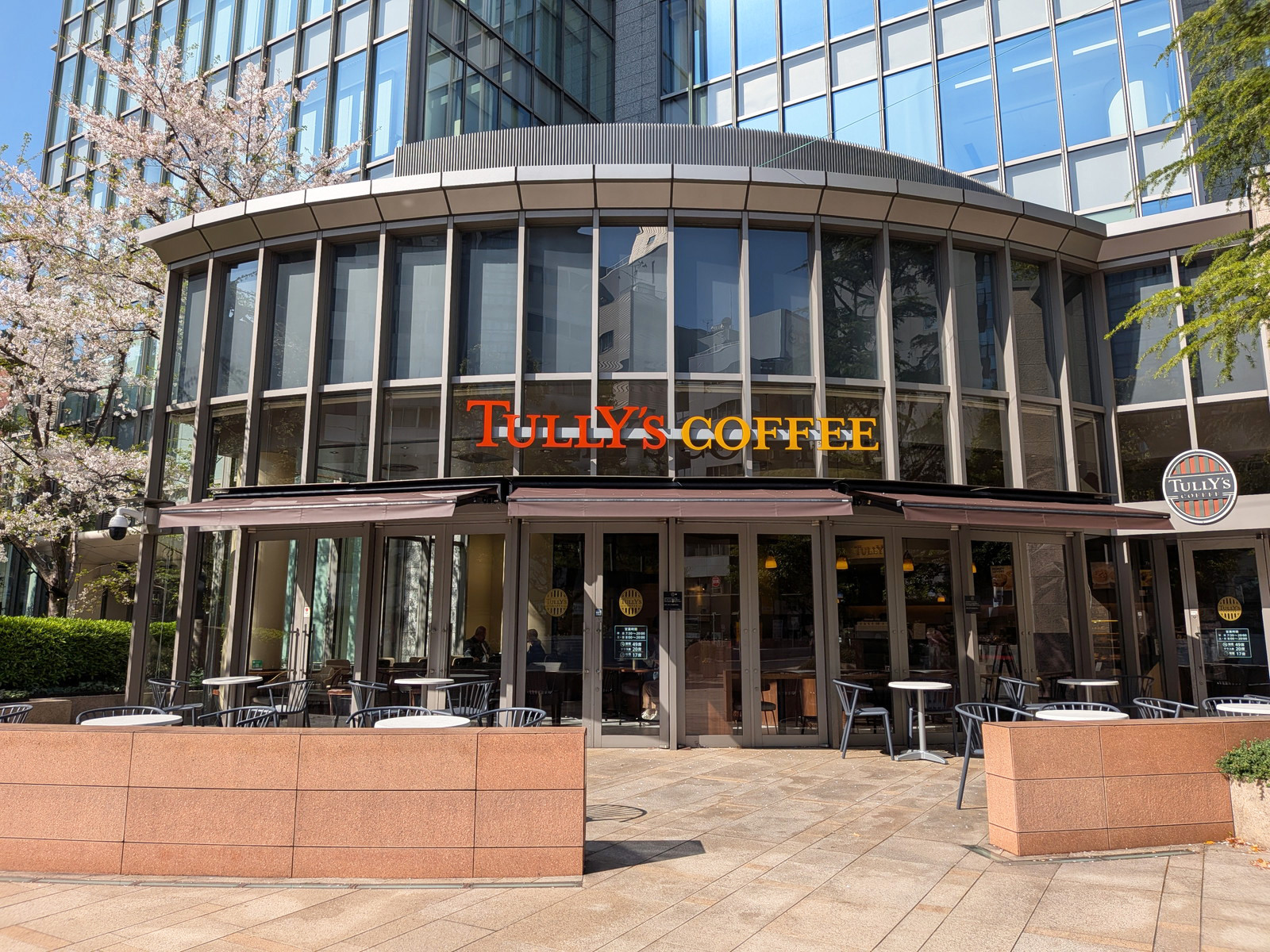 徒歩1分のタリーズコーヒー 神保町三井ビルディング店