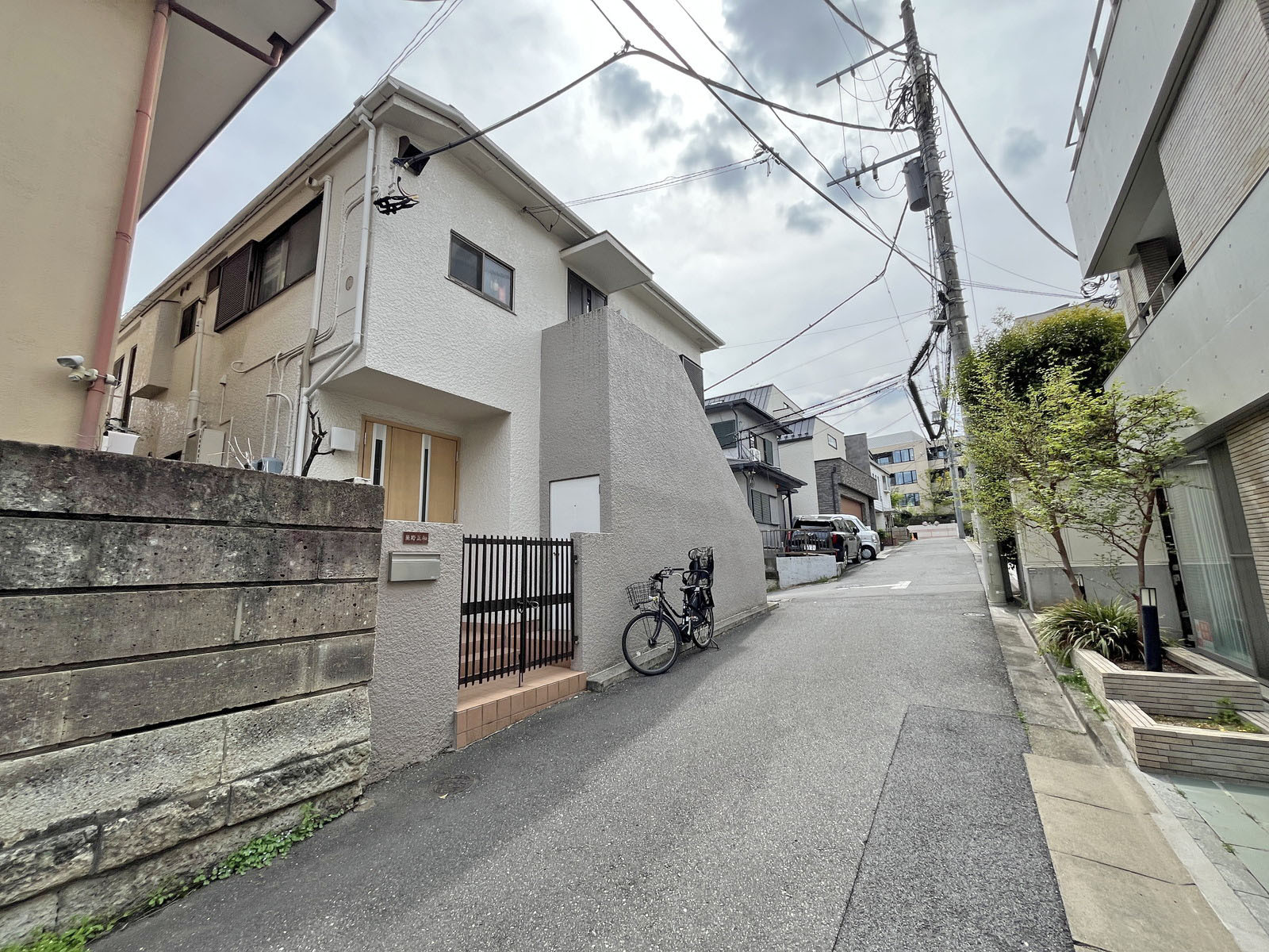 POWERs STATION前面通り