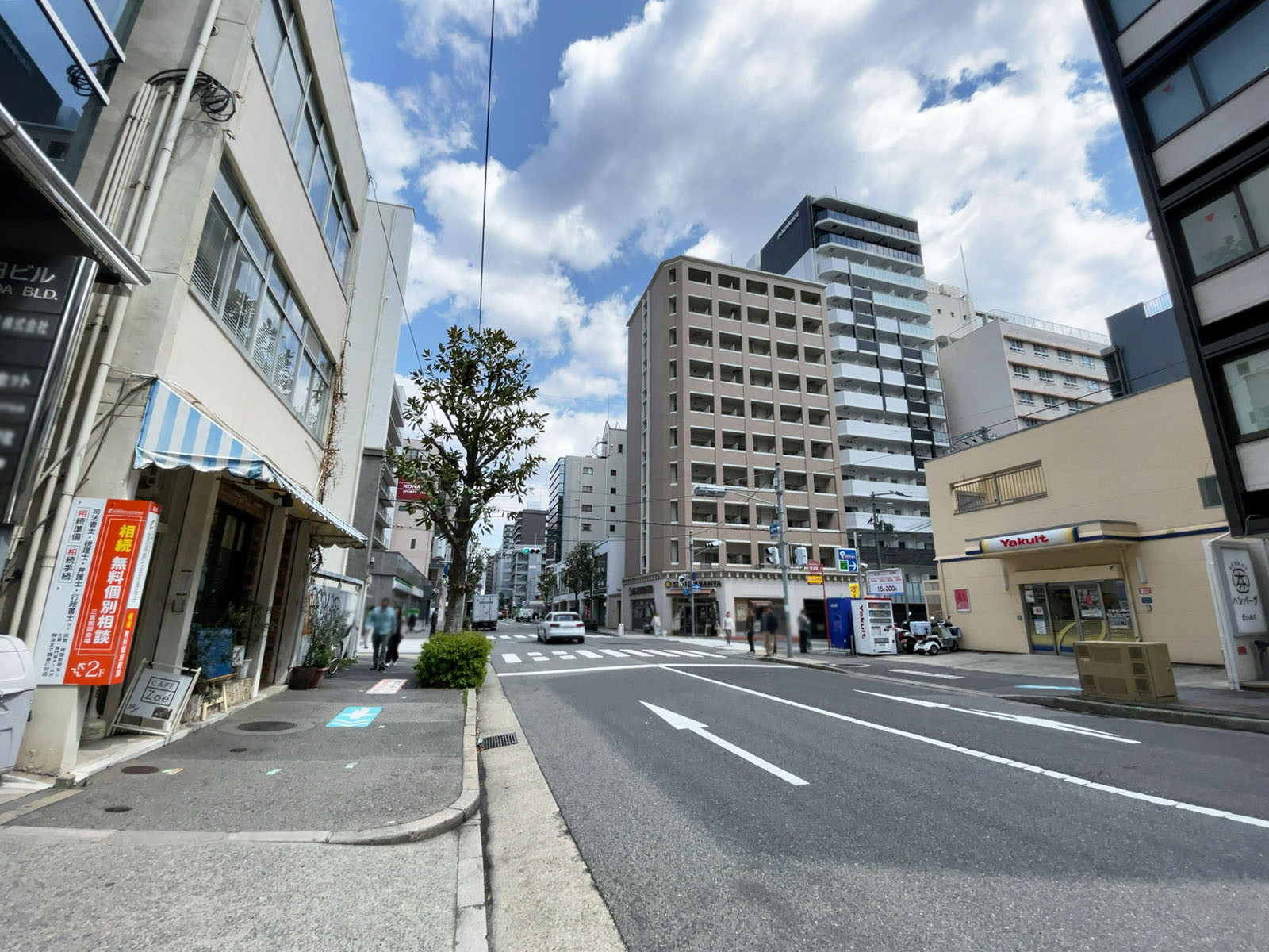真田ビル前面の通り