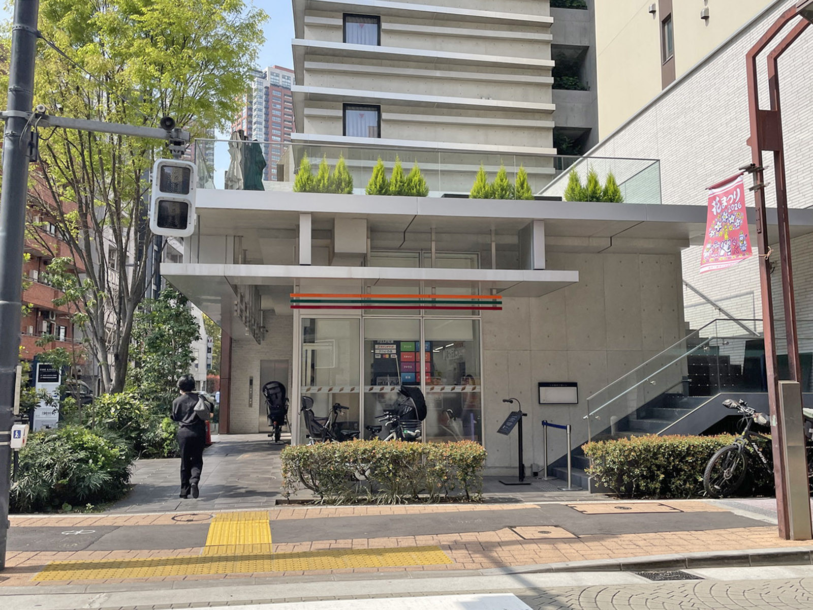 徒歩1分のセブンイレブン 港区麻布十番1丁目店