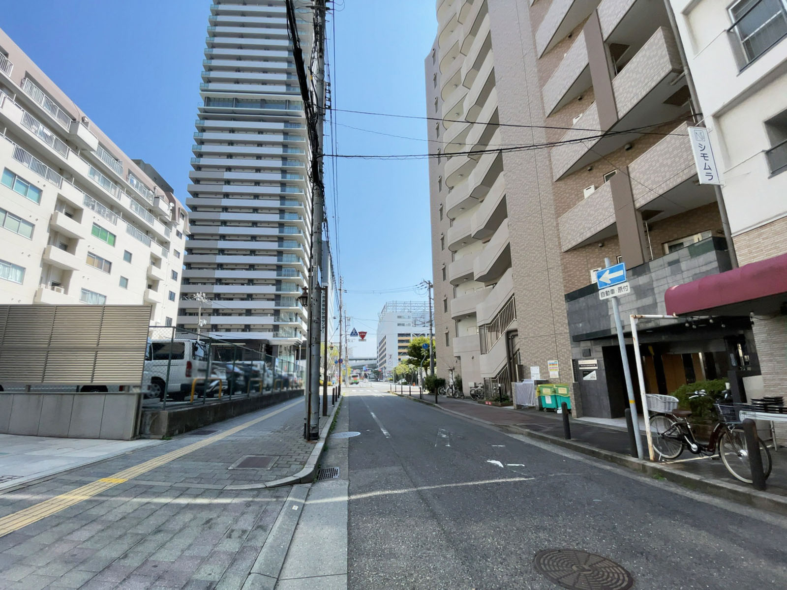 KDX神戸ビル前面の通り