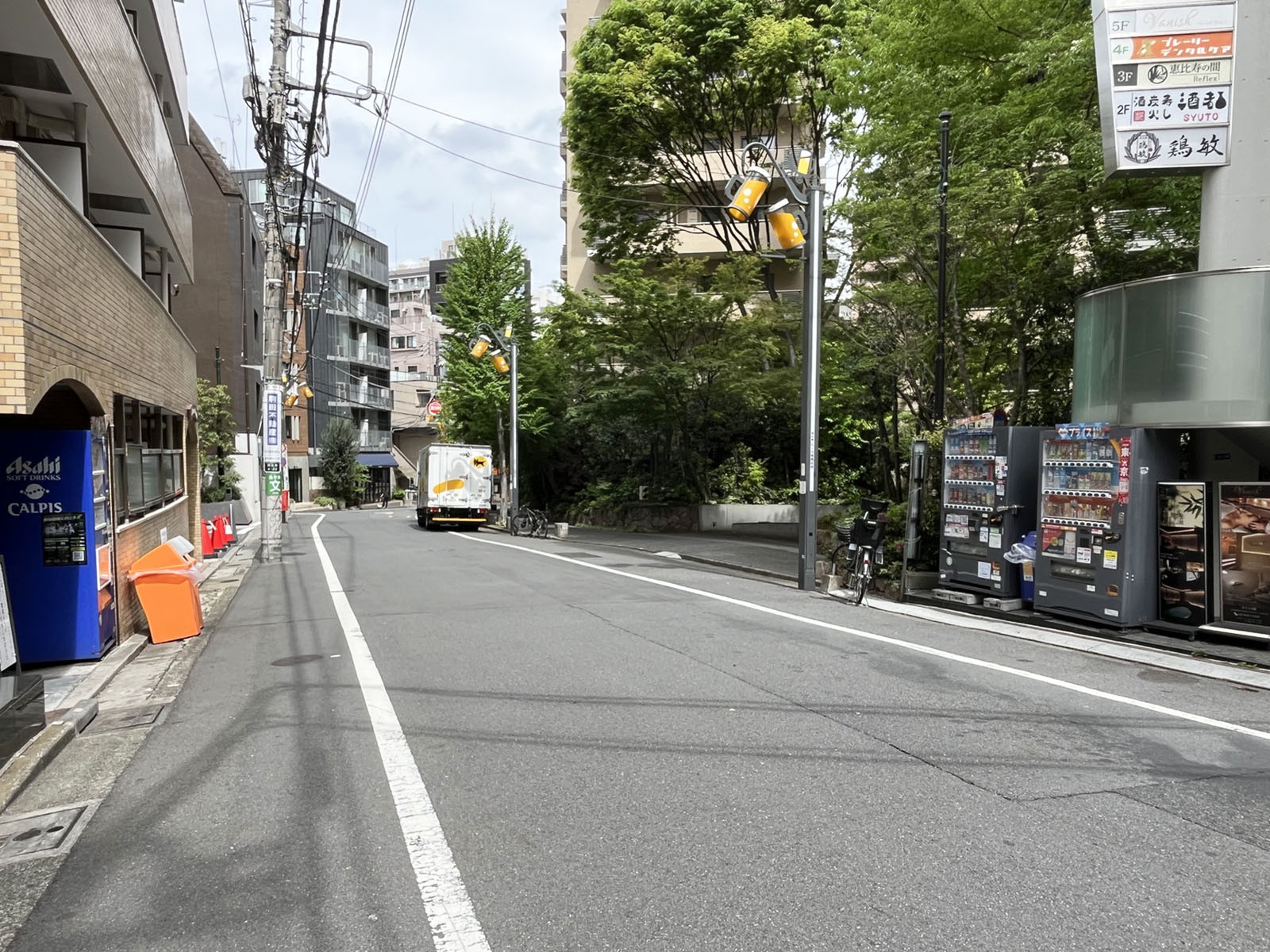 ebisu422前面のビール坂