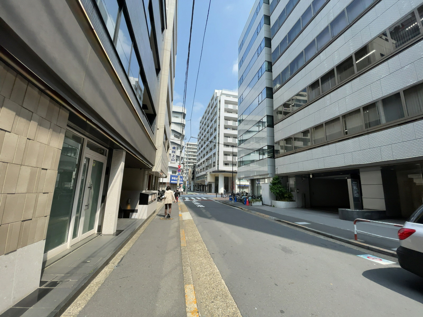 RENEX池袋前面の通り