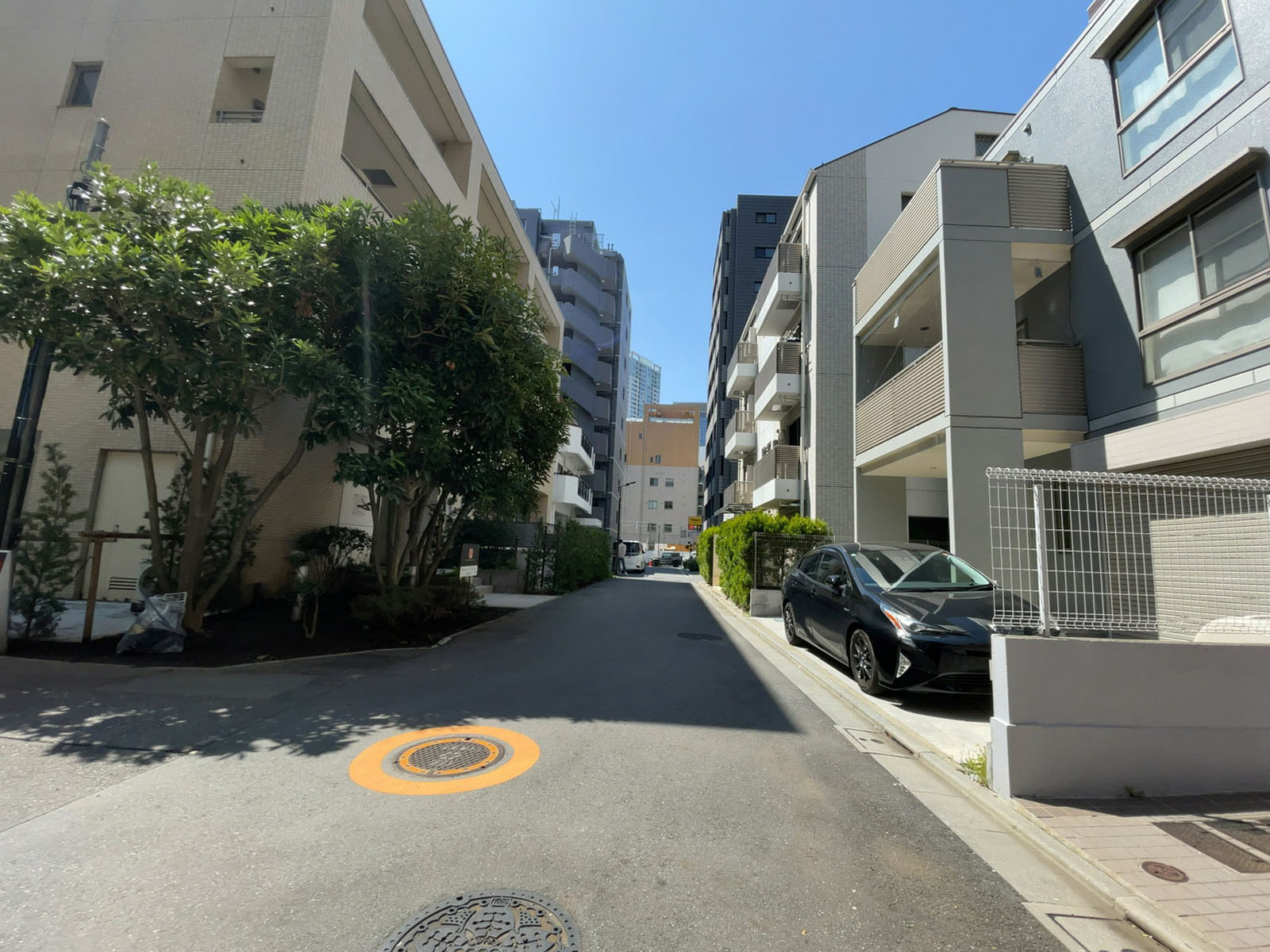 セルクル赤坂前面の通り