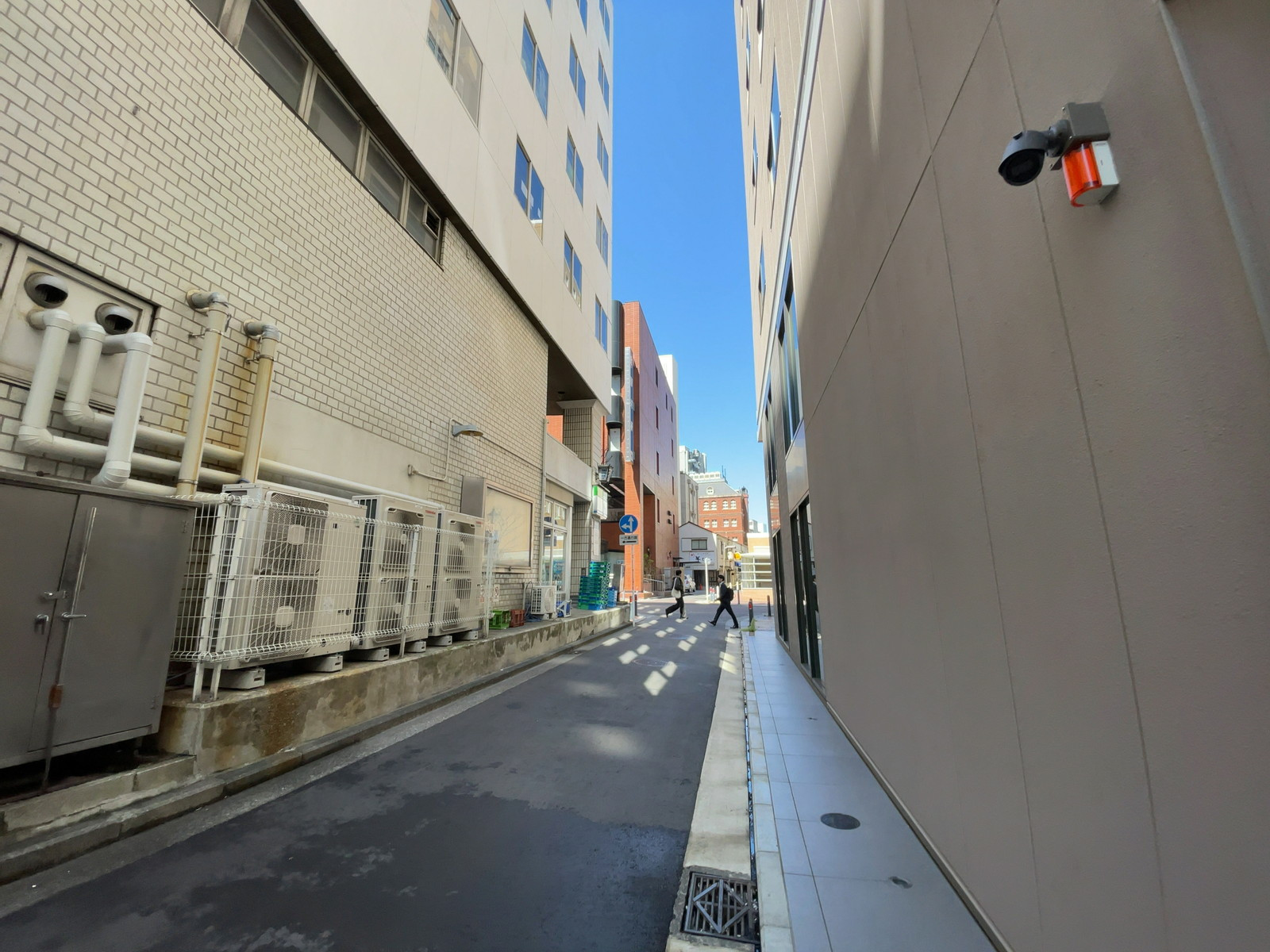 グリシーナ馬車道ビル前面の通り