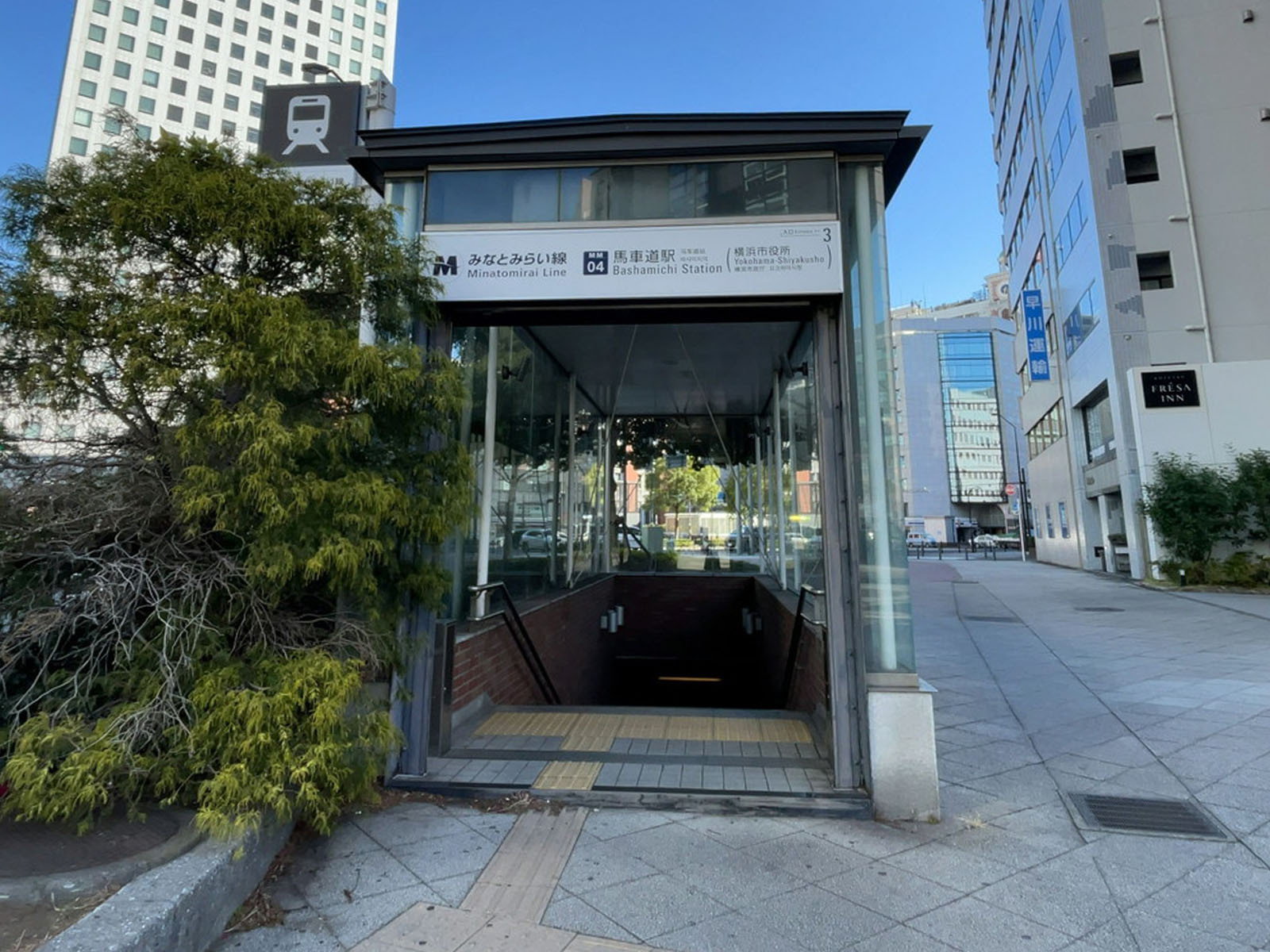 最寄りの「馬車道駅」