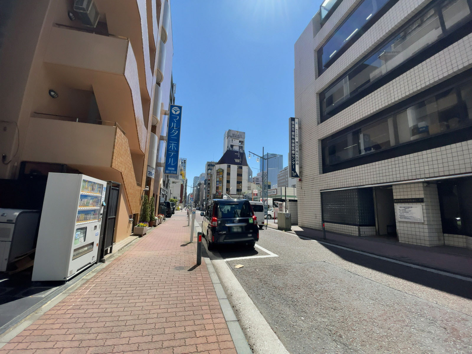 PLATINE Tower 馬車道前面の通り