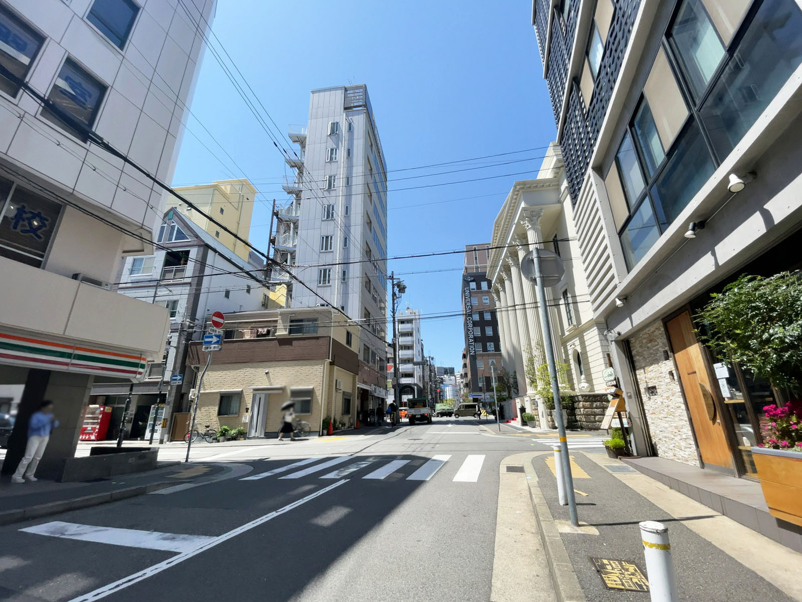 サンシャイン三宮ビル前面の通り