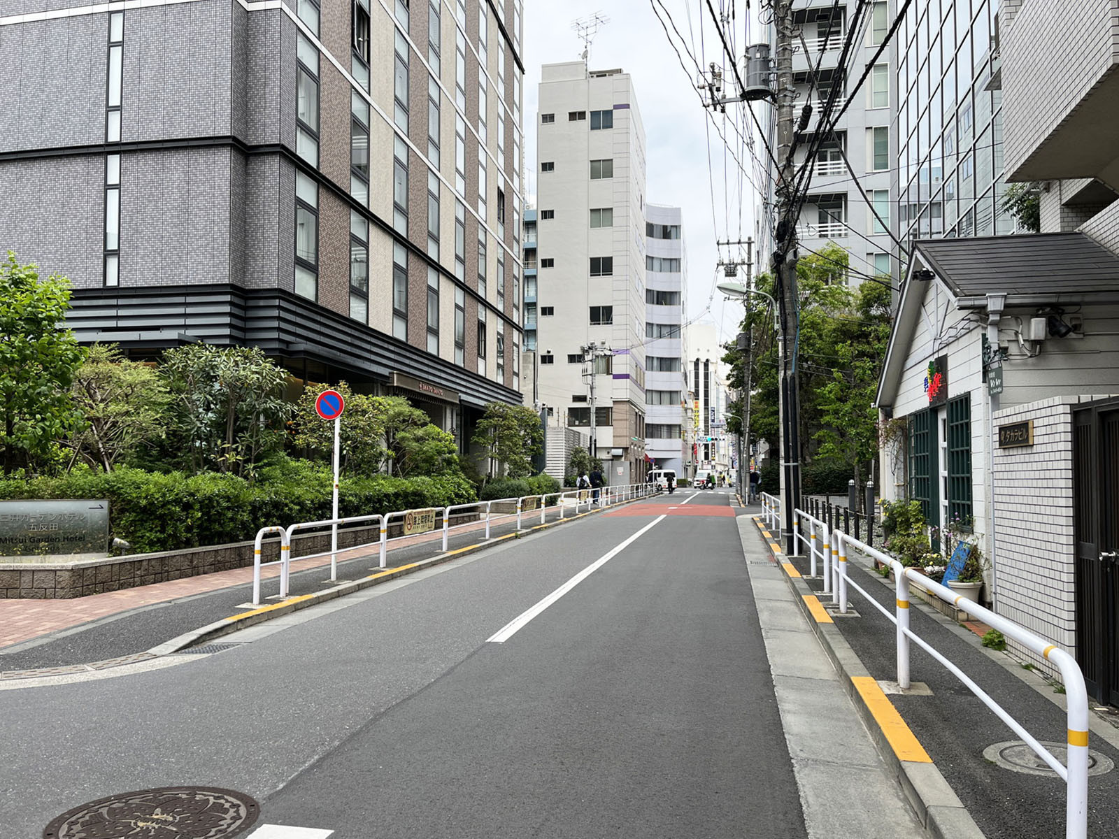 五反田ASビル前面の通り