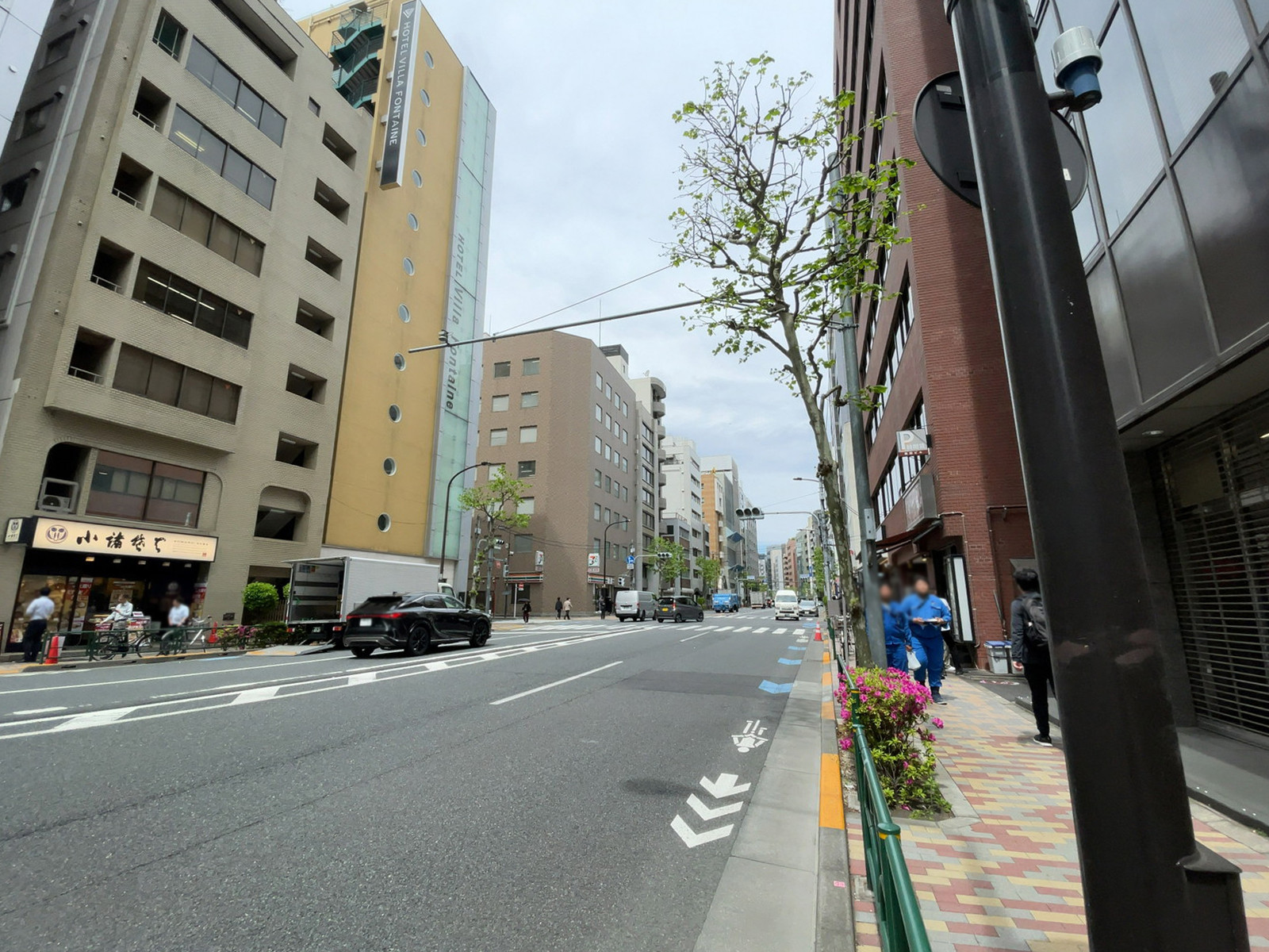 亀田ビル前面の通り