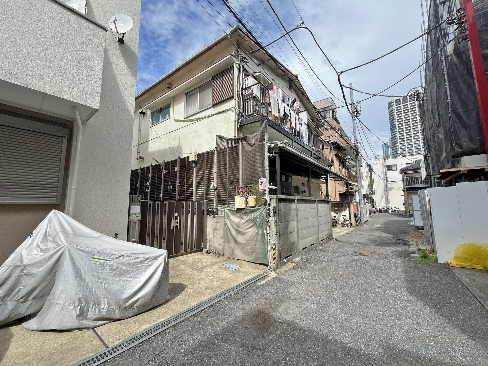 中村ビル前面の通り