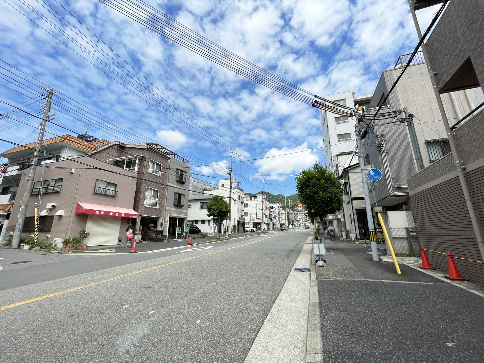 リフレSPビル前面の通り