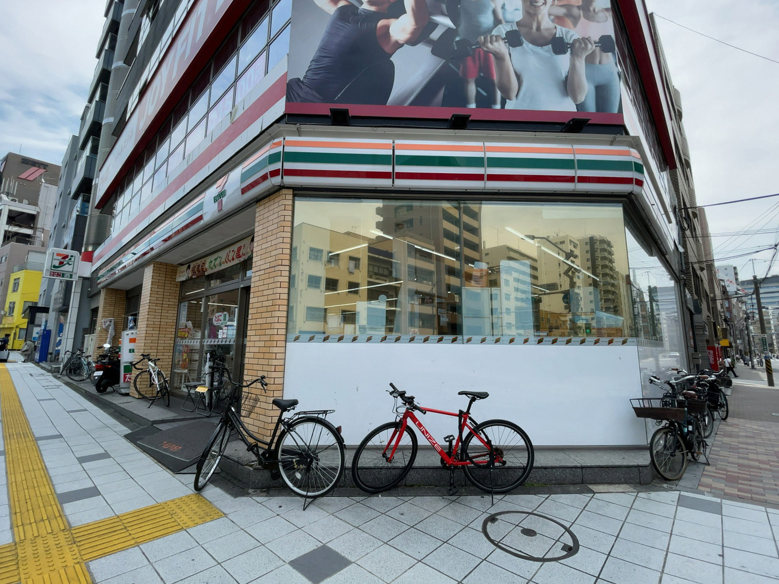 徒歩1分のセブン-イレブン 台東浅草橋3丁目店