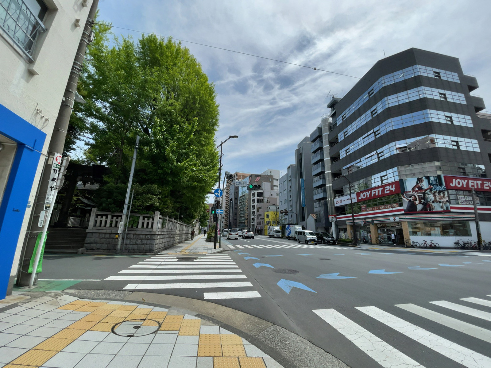 至近の蔵前橋通り
