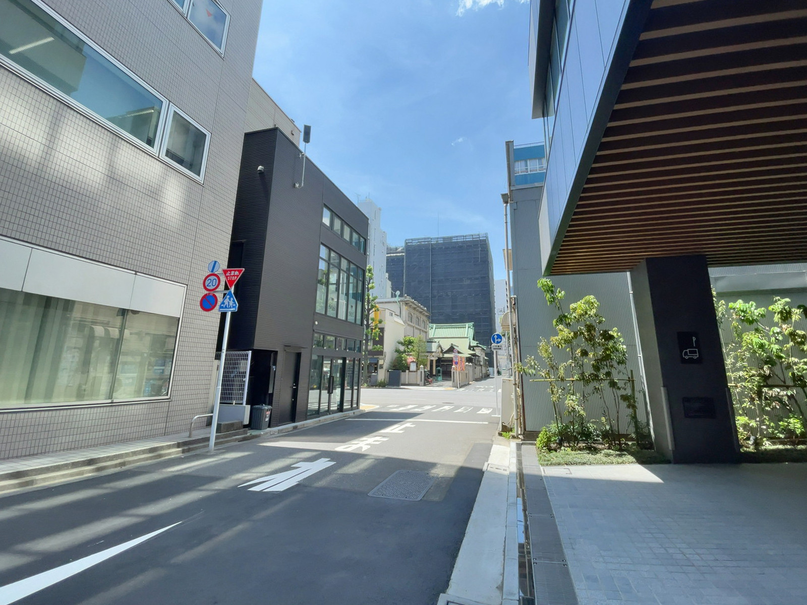 CIRCLES日本橋小伝馬町前面の通り